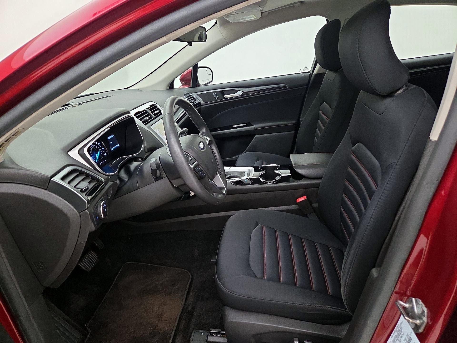 Thumbnail: 2015 Ford Fusion - 11