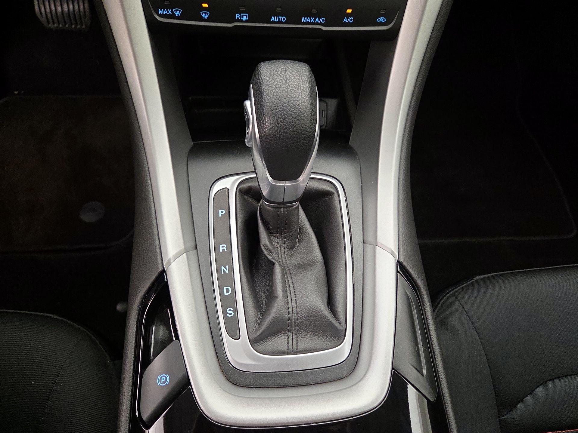 Thumbnail: 2015 Ford Fusion - 17
