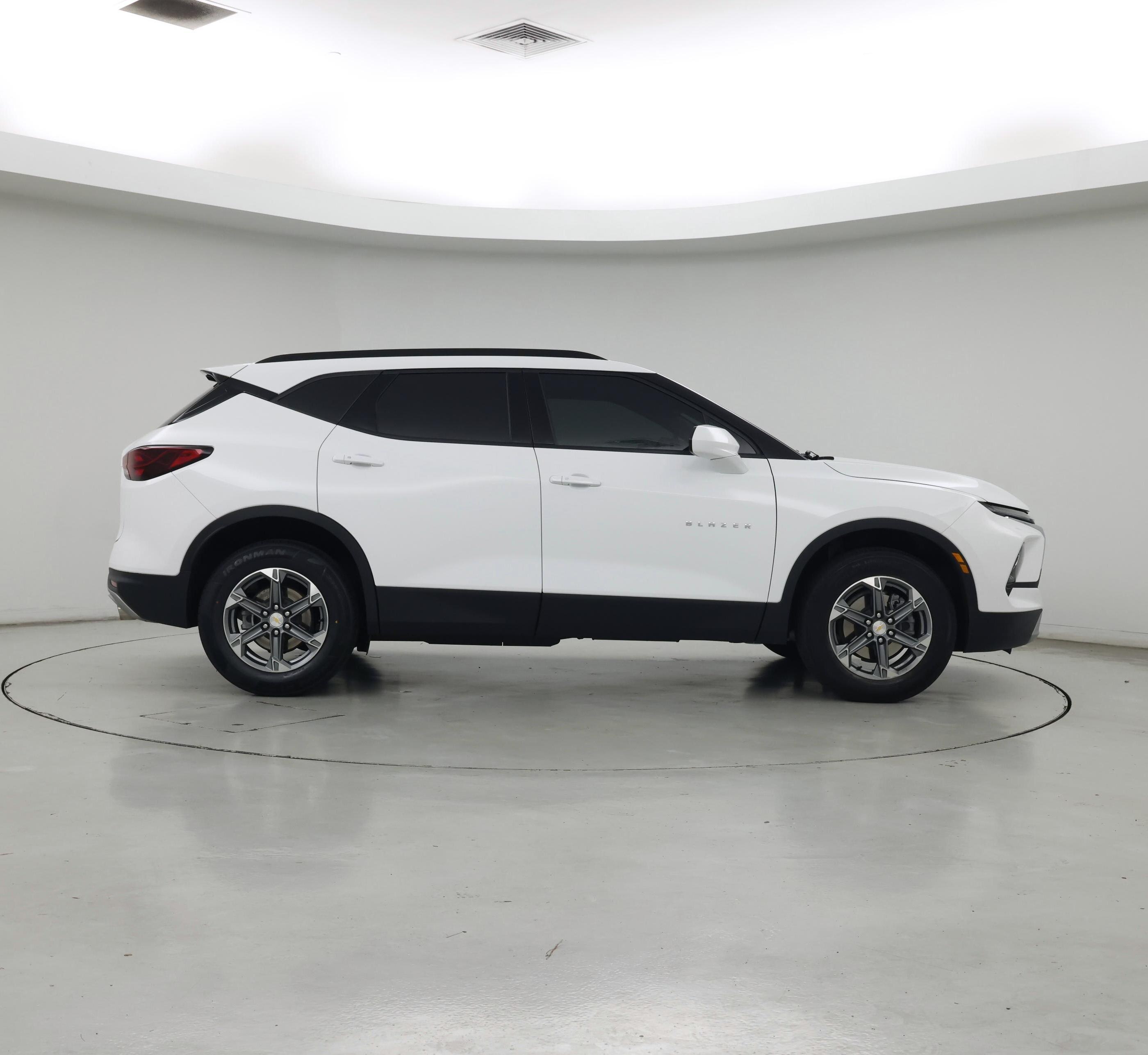 Thumbnail: 2023 Chevrolet Blazer - 7
