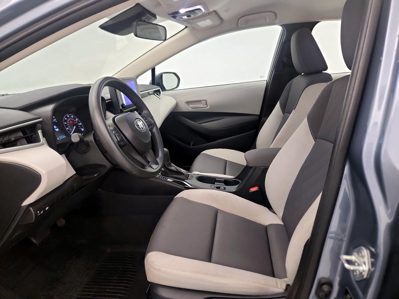2024 Toyota Corolla LE - Photo 12