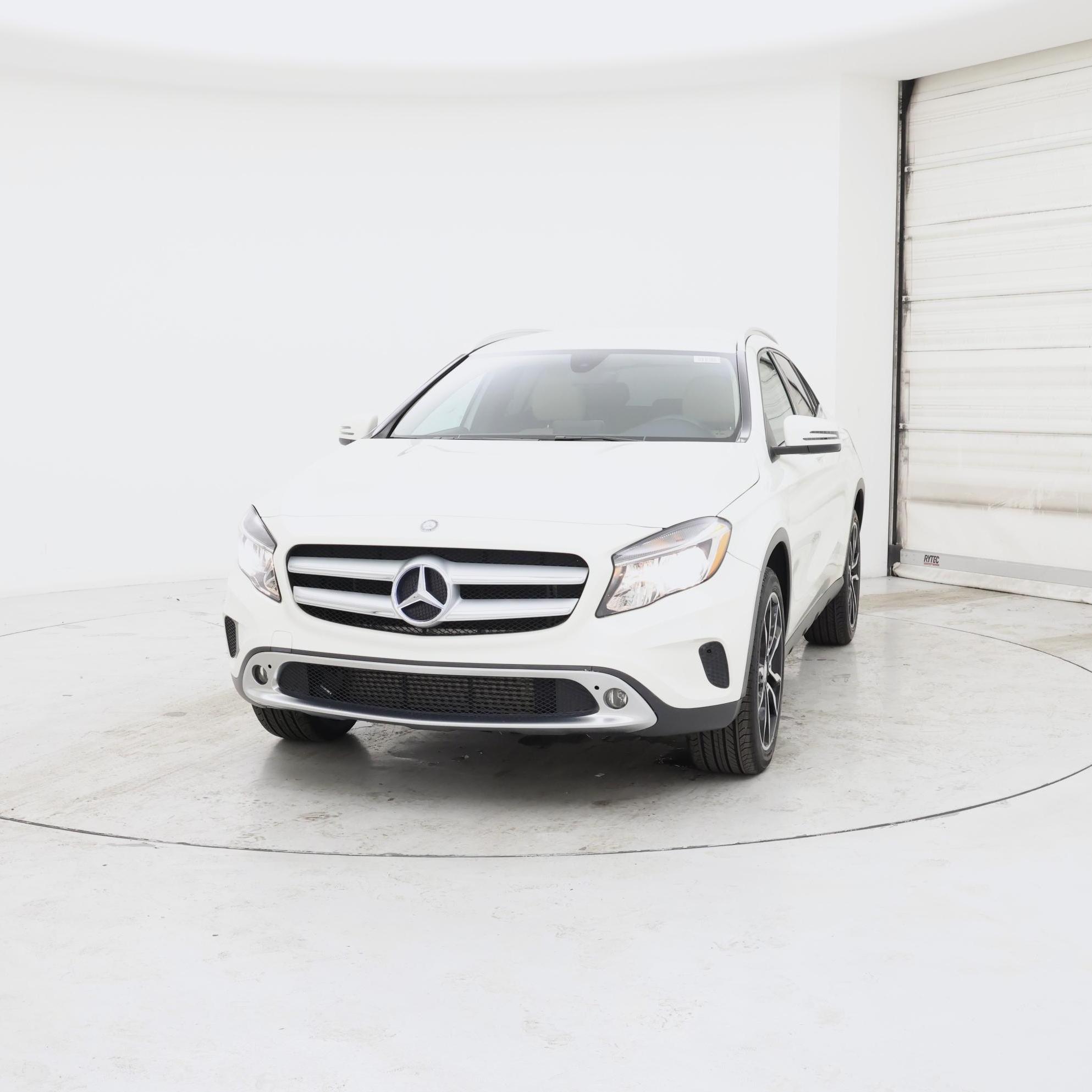 Thumbnail: 2017 Mercedes-Benz GLA - 4