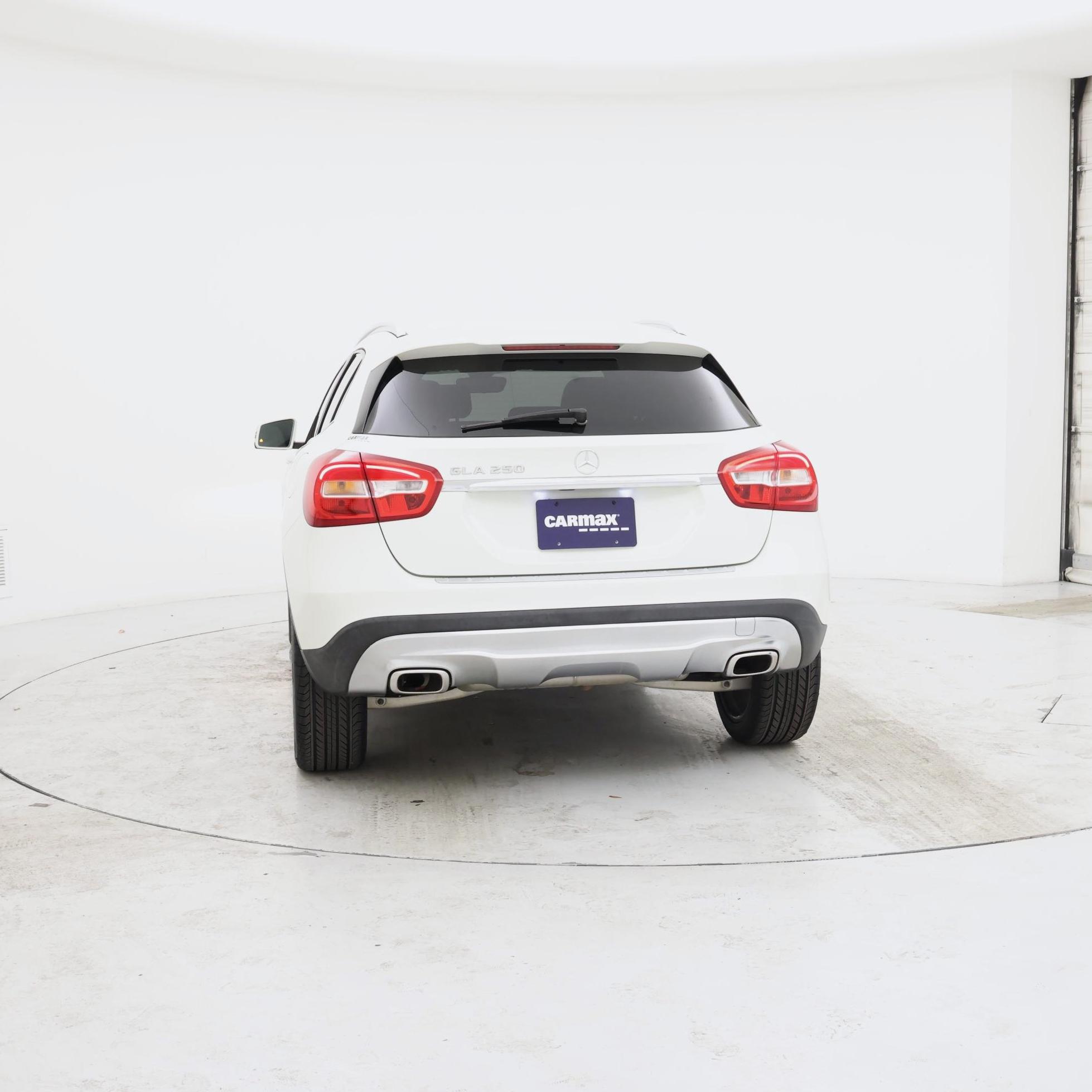 Thumbnail: 2017 Mercedes-Benz GLA - 6