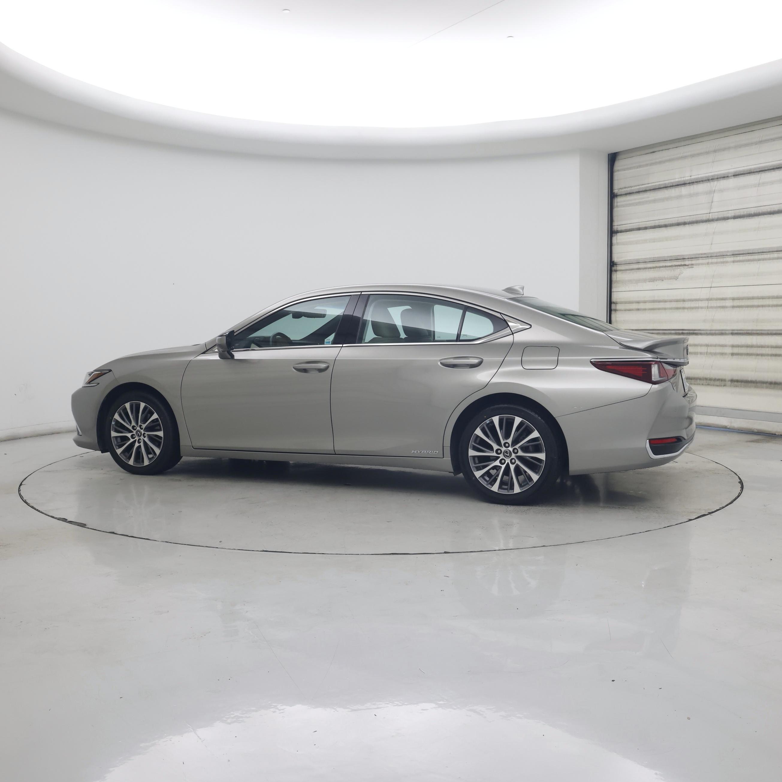 Thumbnail: 2021 Lexus ES - 5