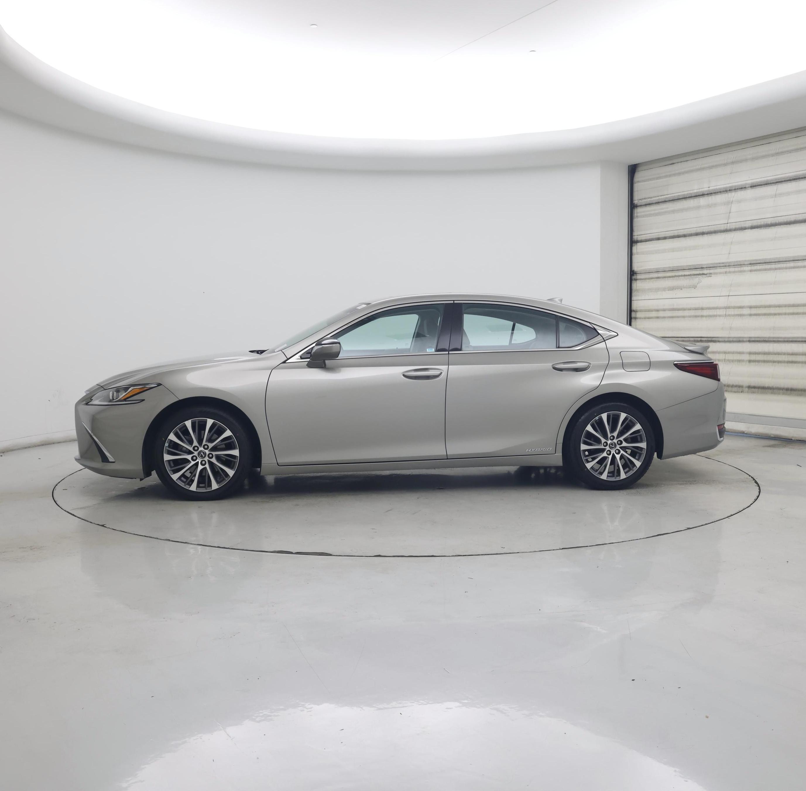 Thumbnail: 2021 Lexus ES - 7