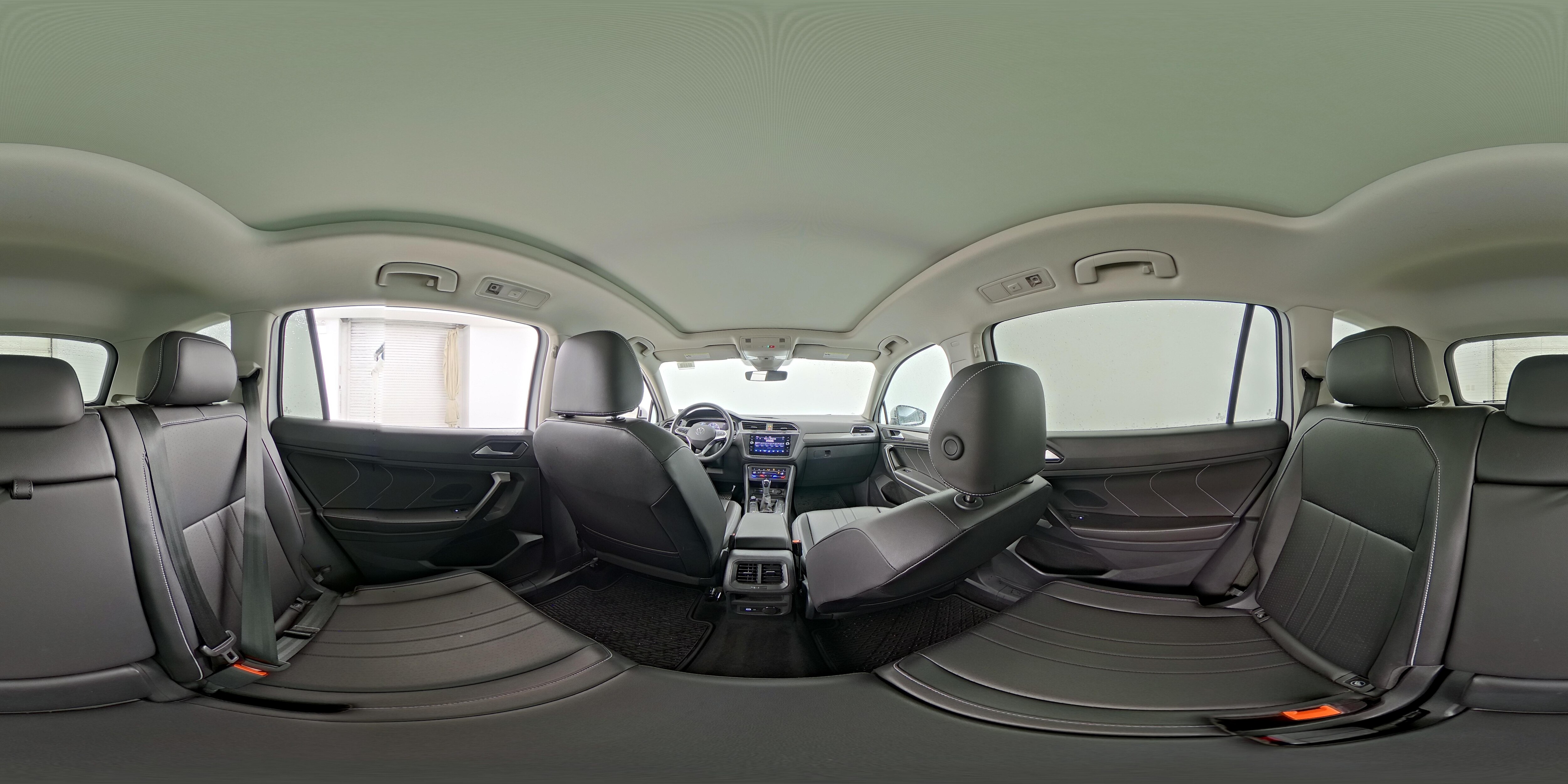 2024 Volkswagen Tiguan SE - Photo 26