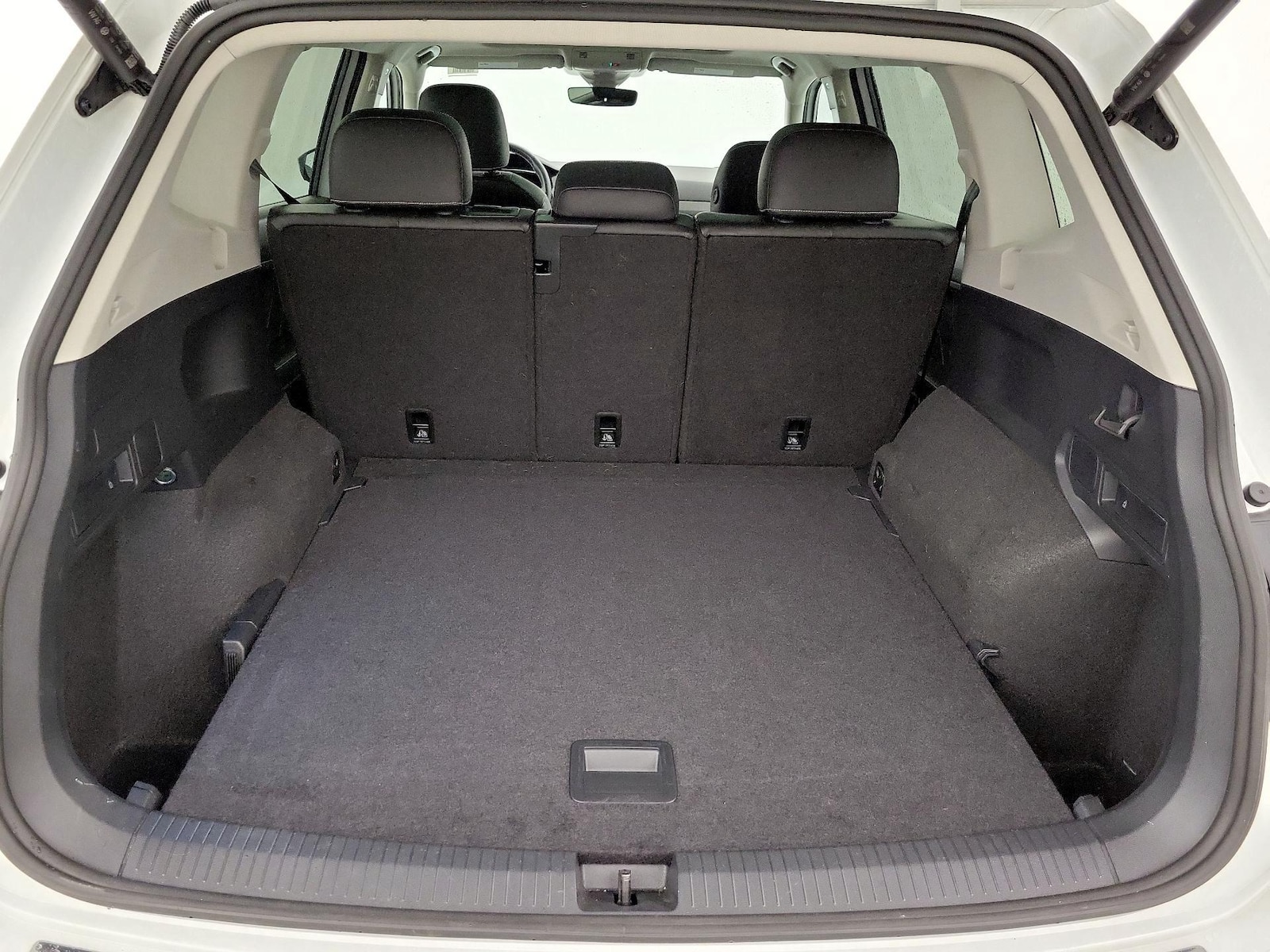 2024 Volkswagen Tiguan SE - Photo 22