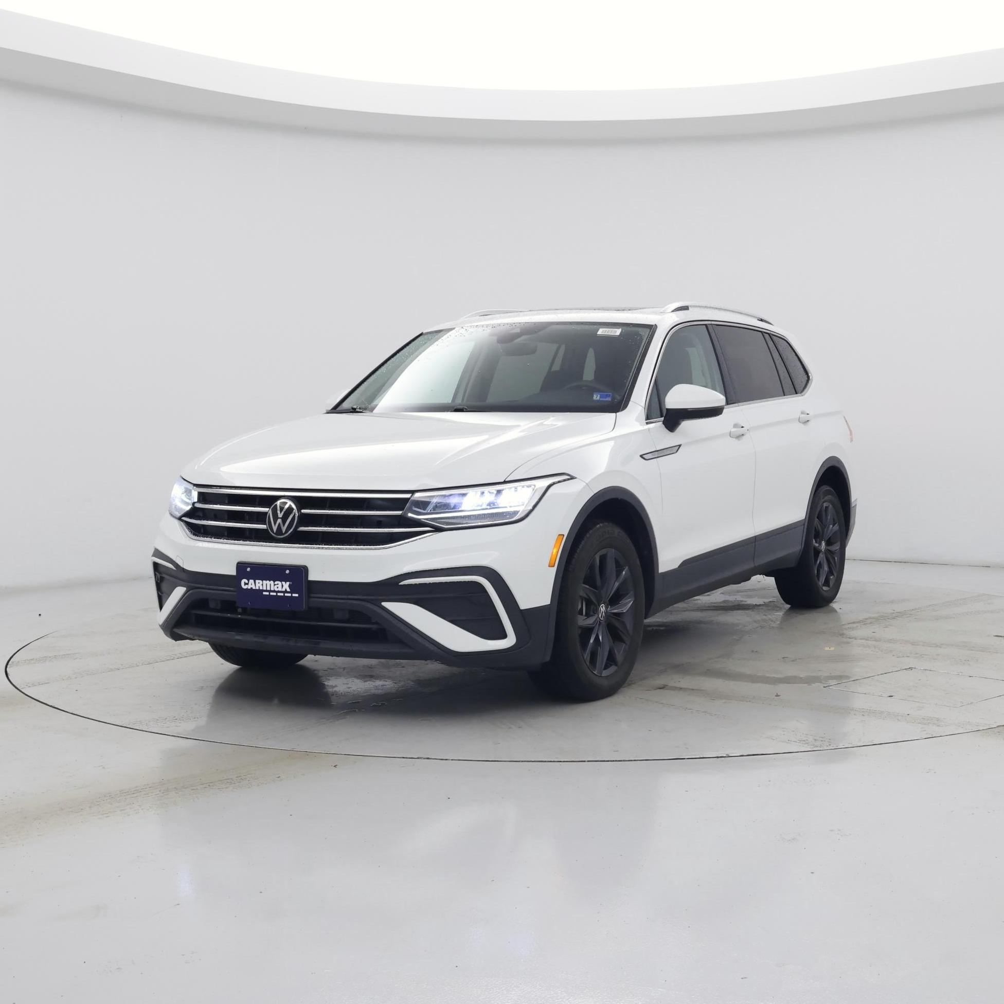 Thumbnail: 2024 Volkswagen Tiguan - 4