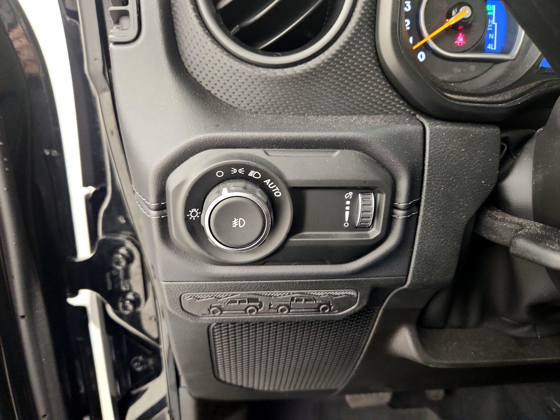 Thumbnail: 2025 Jeep Wrangler - 13