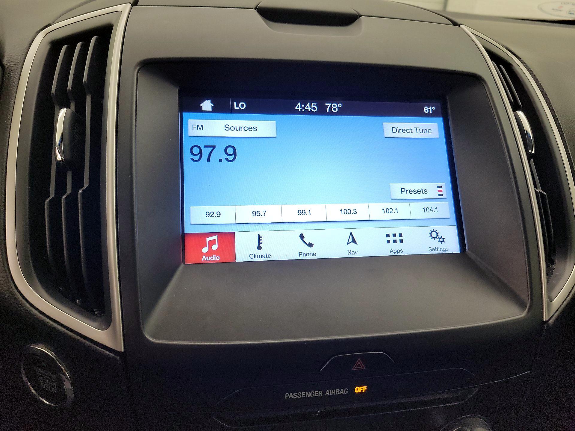 Thumbnail: 2016 Ford Edge - 16