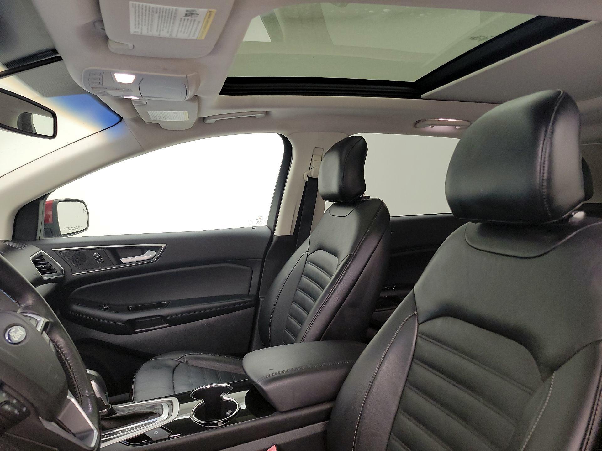 Thumbnail: 2016 Ford Edge - 20