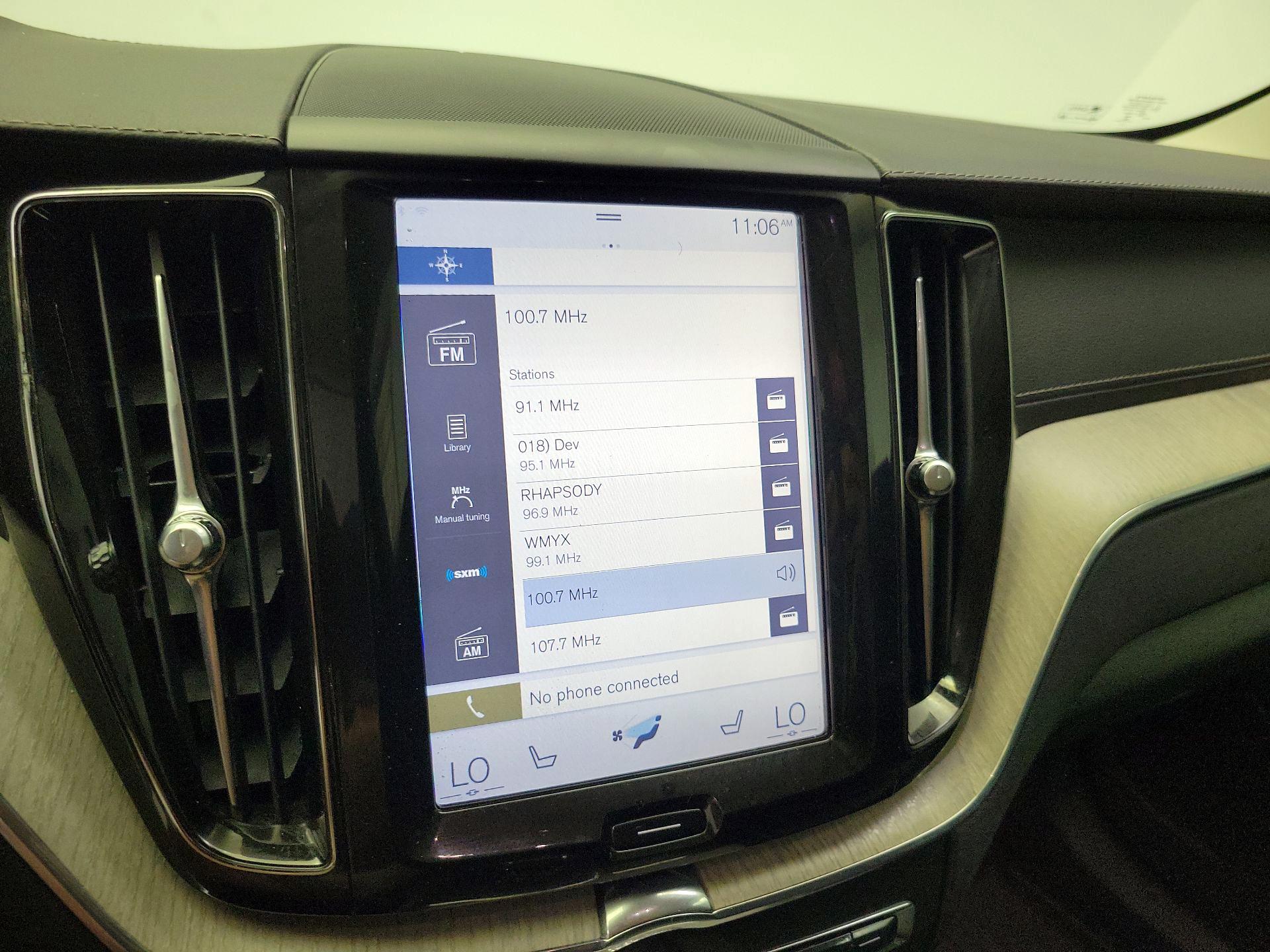 Thumbnail: 2018 Volvo XC60 - 15