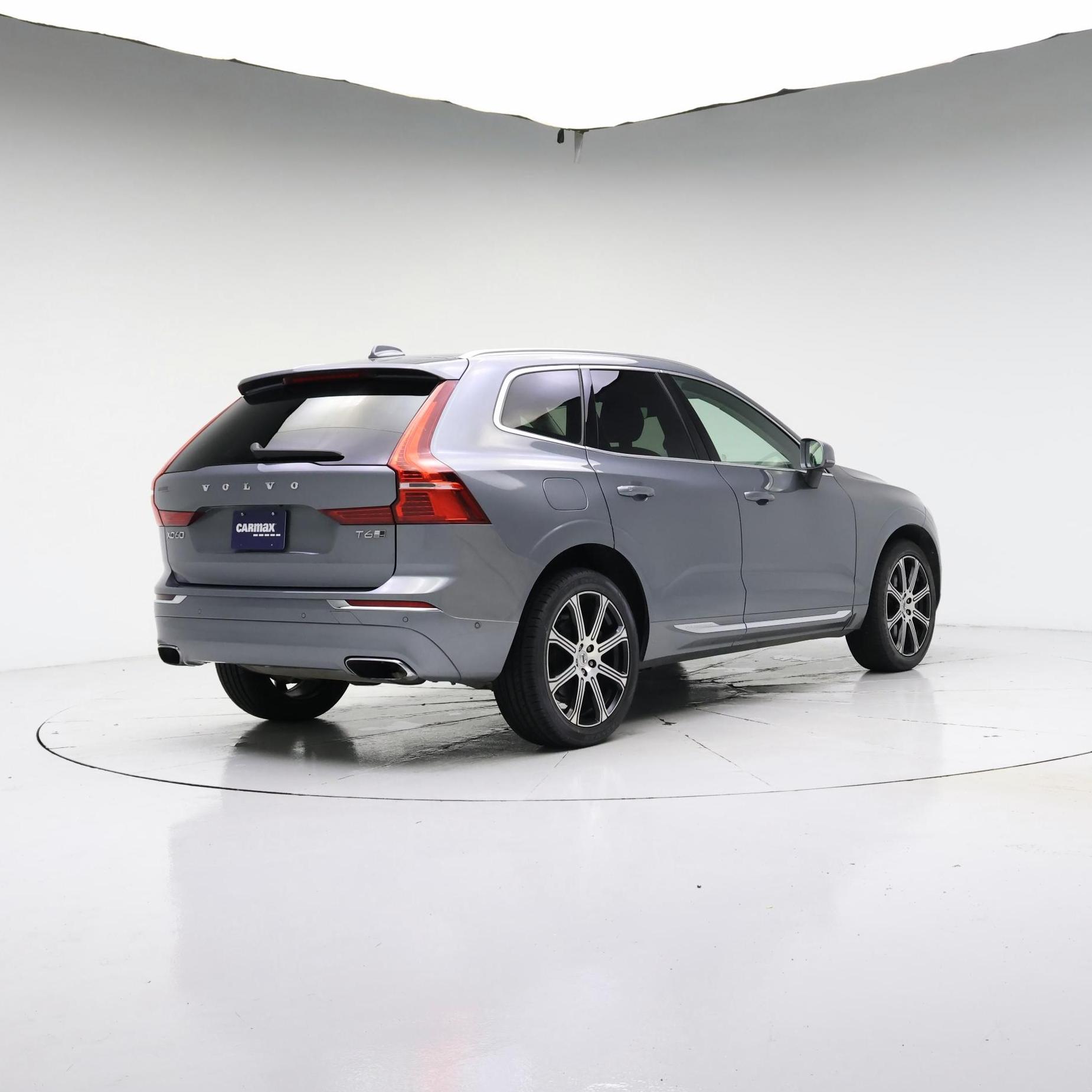 Thumbnail: 2018 Volvo XC60 - 8