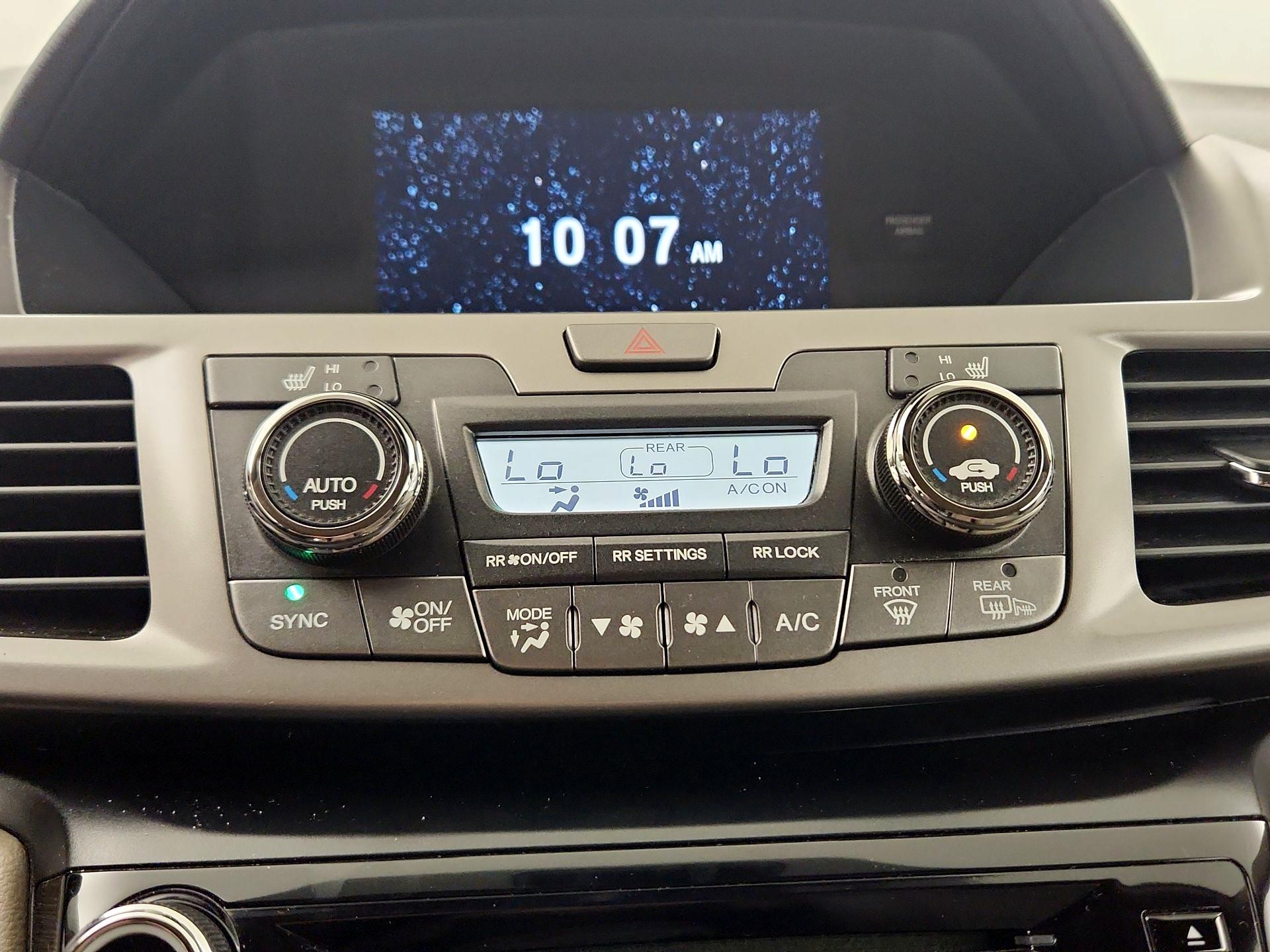 Thumbnail: 2016 Honda Odyssey - 14