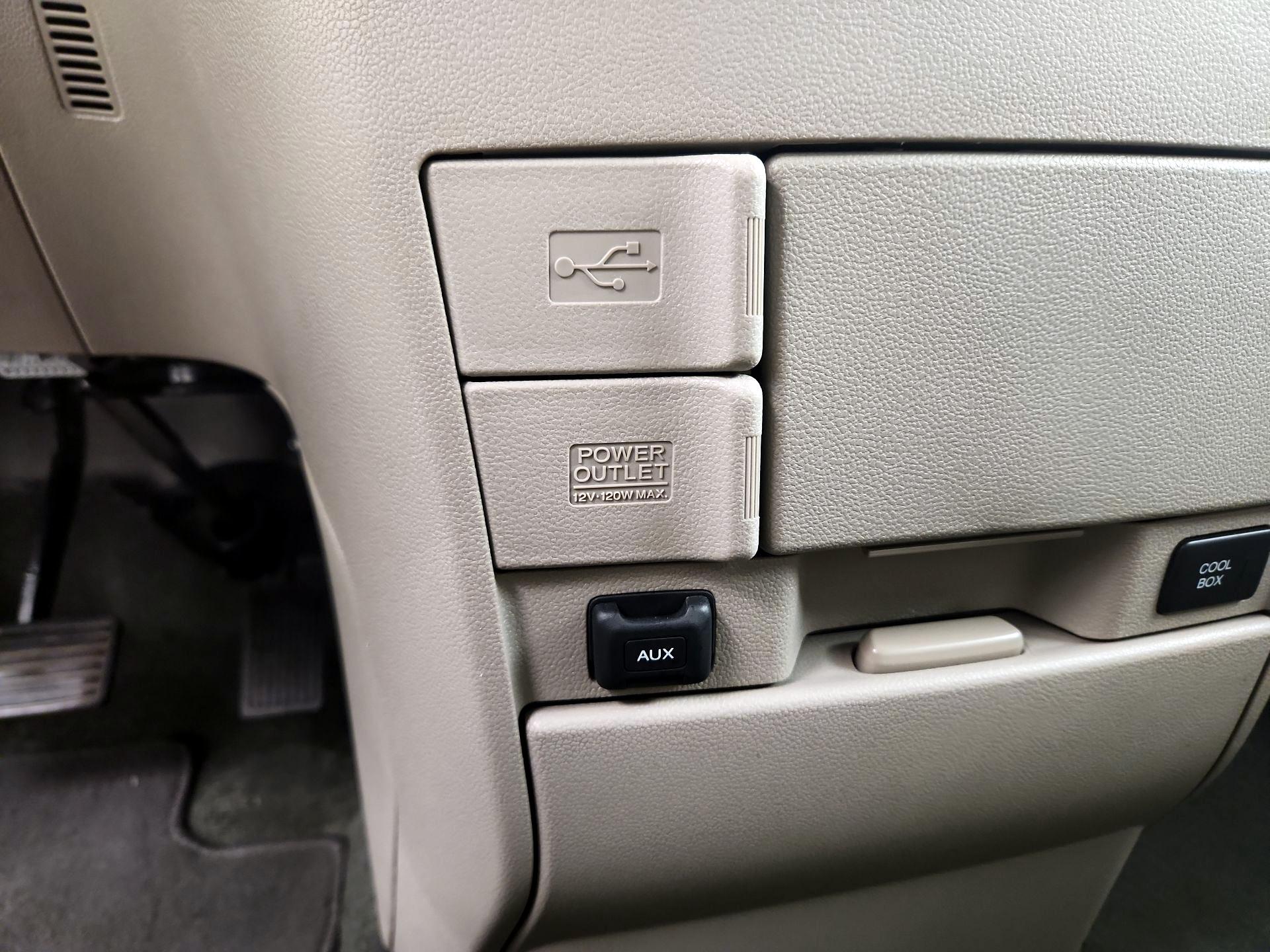 Thumbnail: 2016 Honda Odyssey - 16
