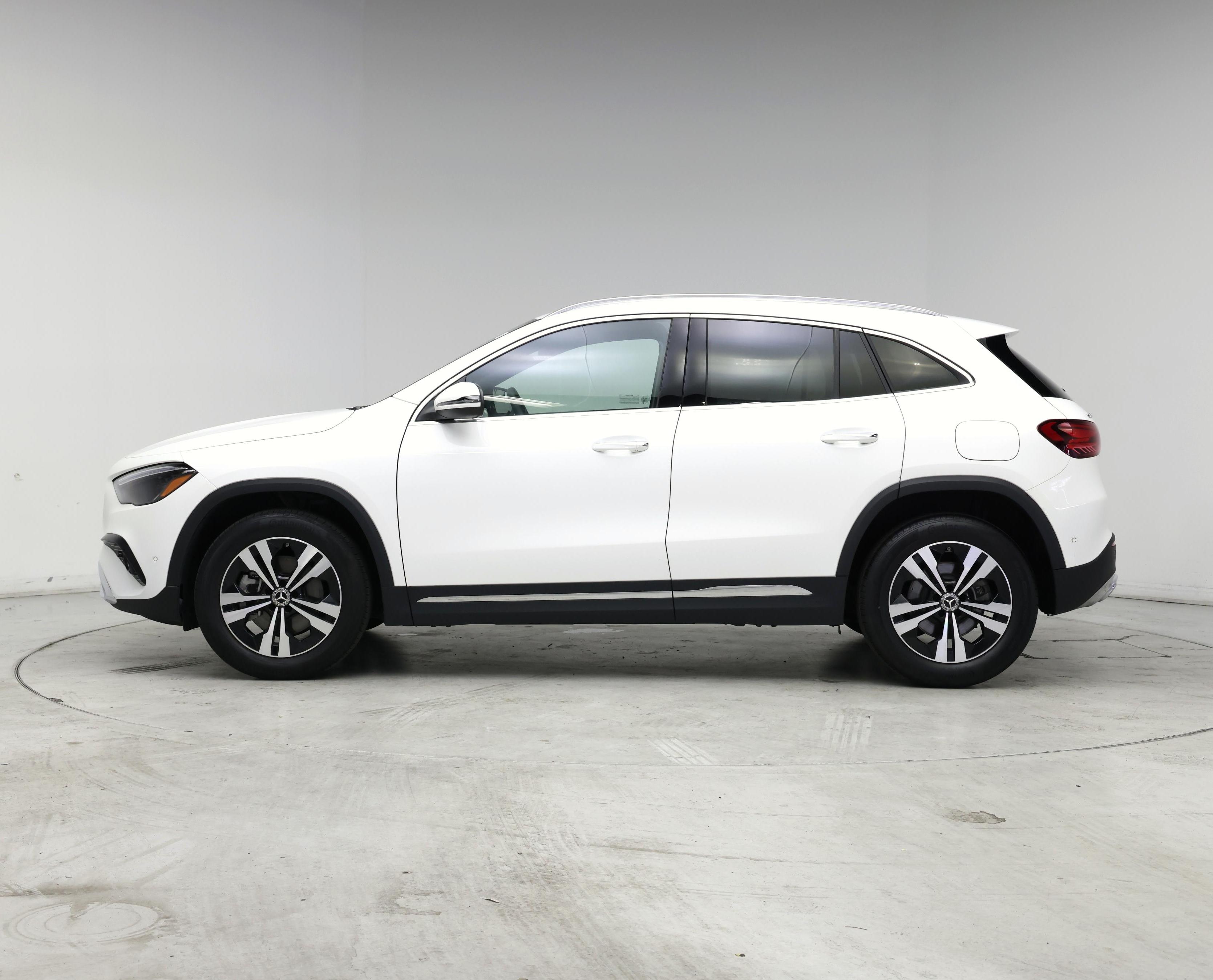 Thumbnail: 2024 Mercedes-Benz GLA - 3