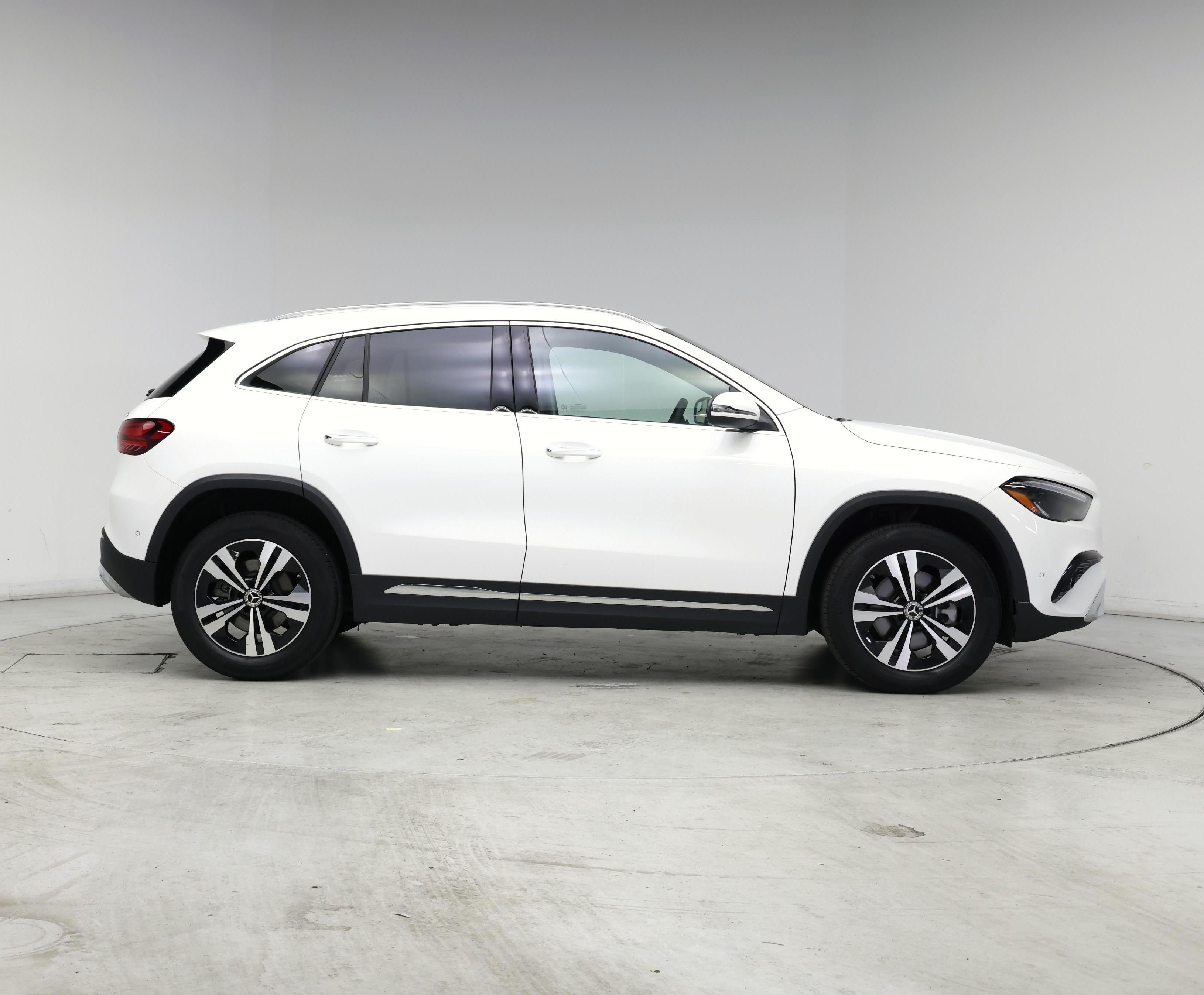 Thumbnail: 2024 Mercedes-Benz GLA - 7
