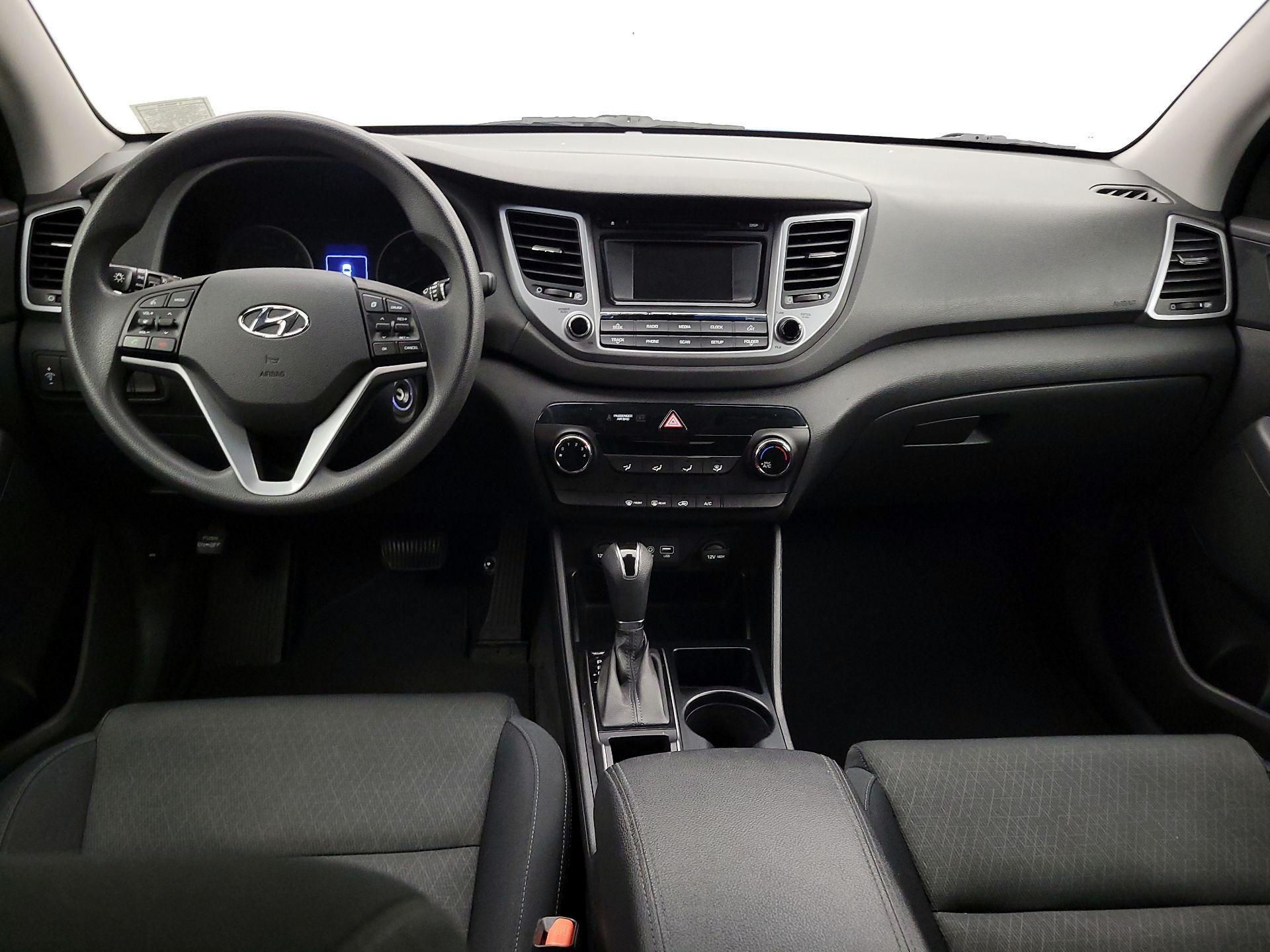 Thumbnail: 2016 Hyundai Tucson - 9