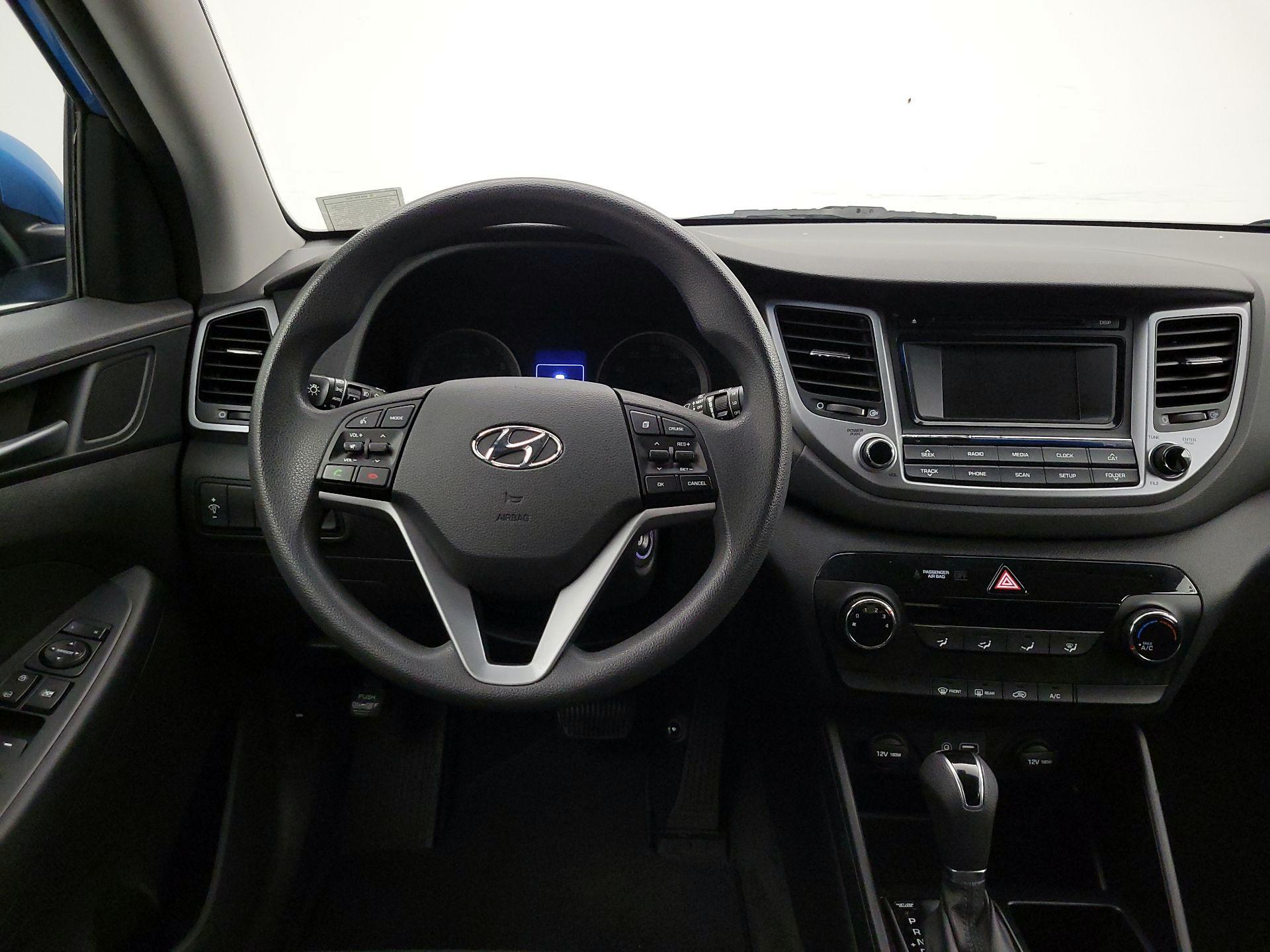 Thumbnail: 2016 Hyundai Tucson - 10