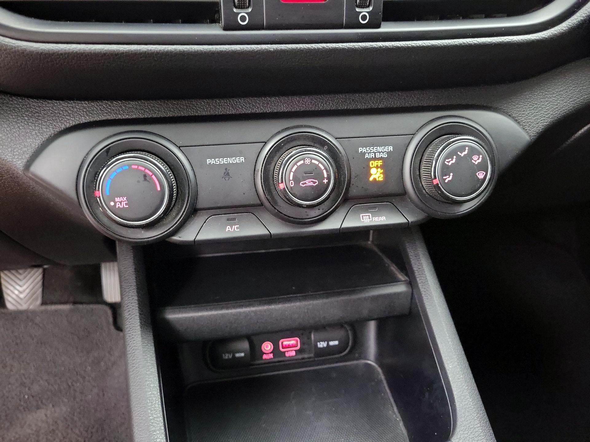 Thumbnail: 2020 Kia Forte - 16
