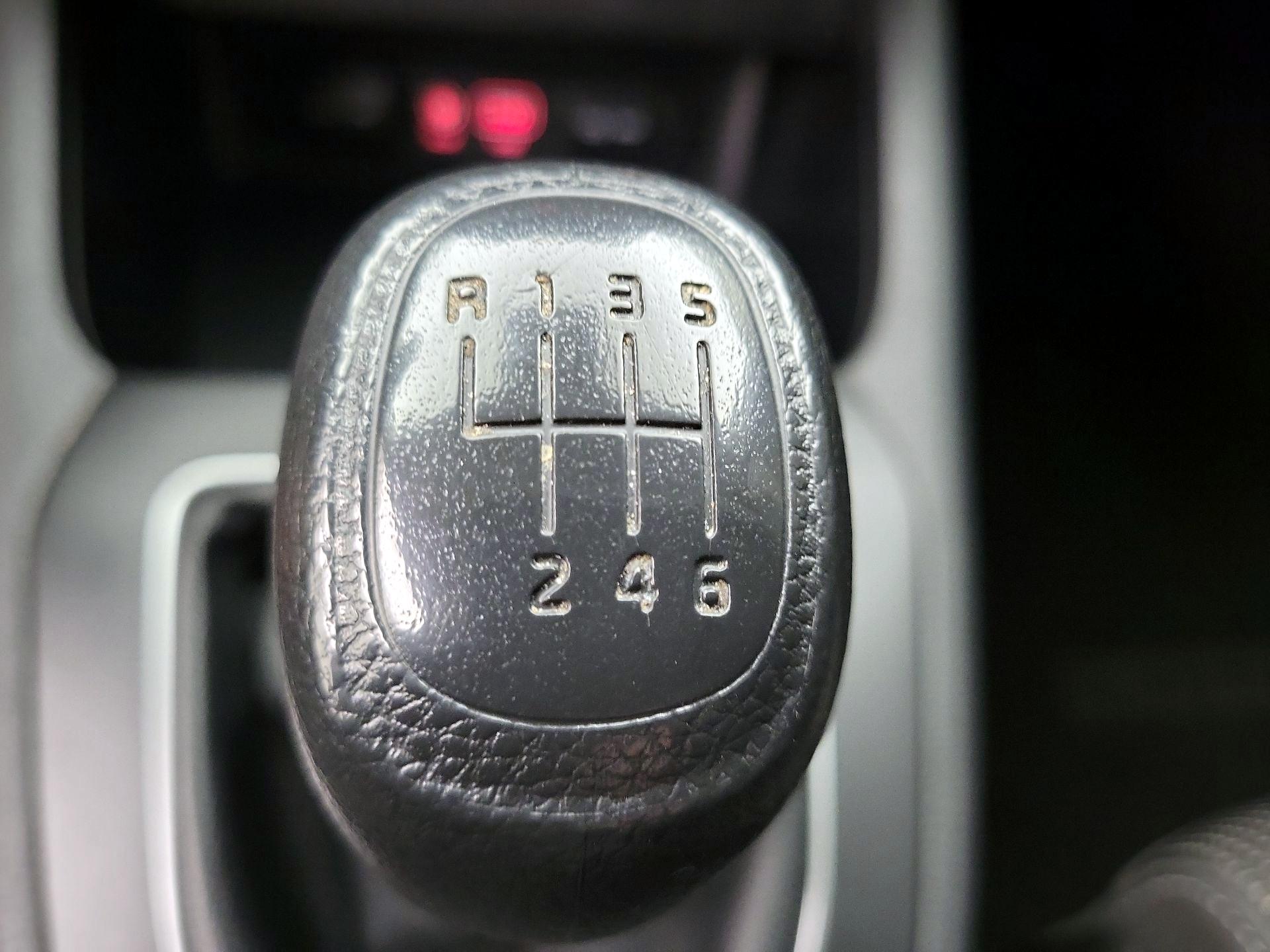 Thumbnail: 2020 Kia Forte - 17
