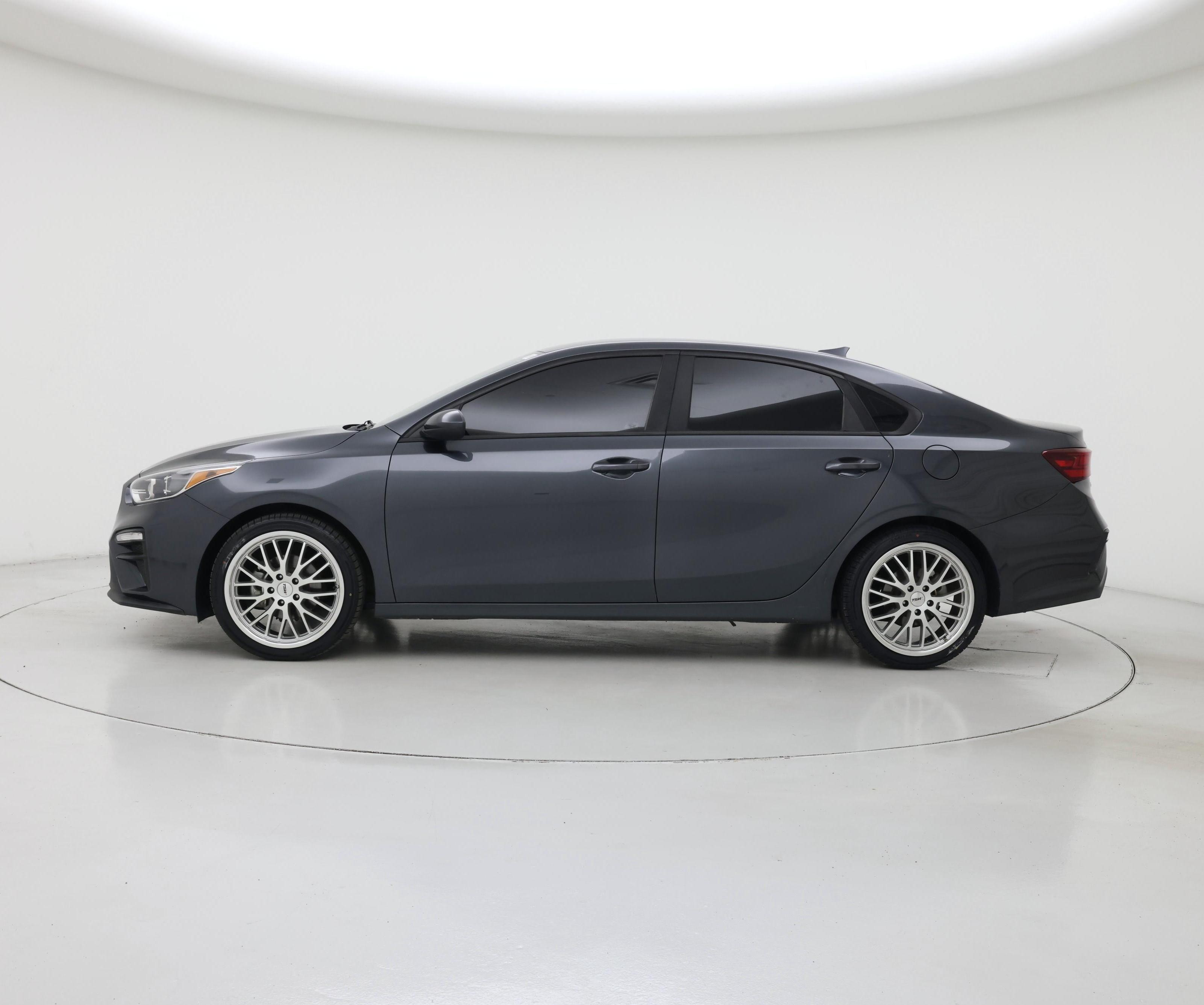 Thumbnail: 2020 Kia Forte - 3