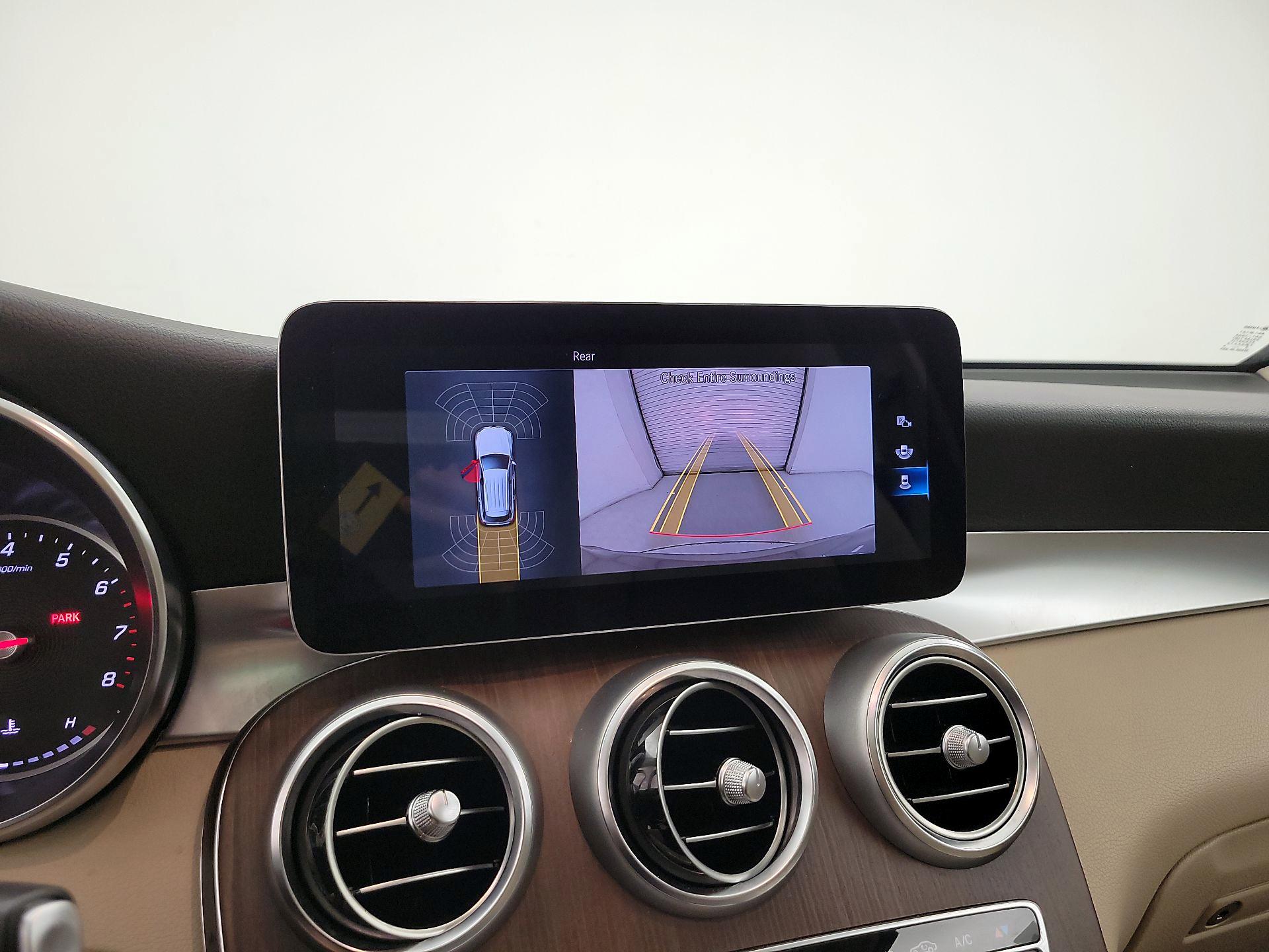 Thumbnail: 2021 Mercedes-Benz GLC - 14