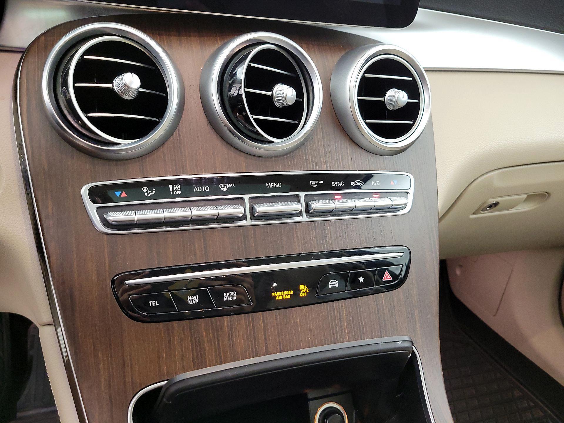 Thumbnail: 2021 Mercedes-Benz GLC - 16