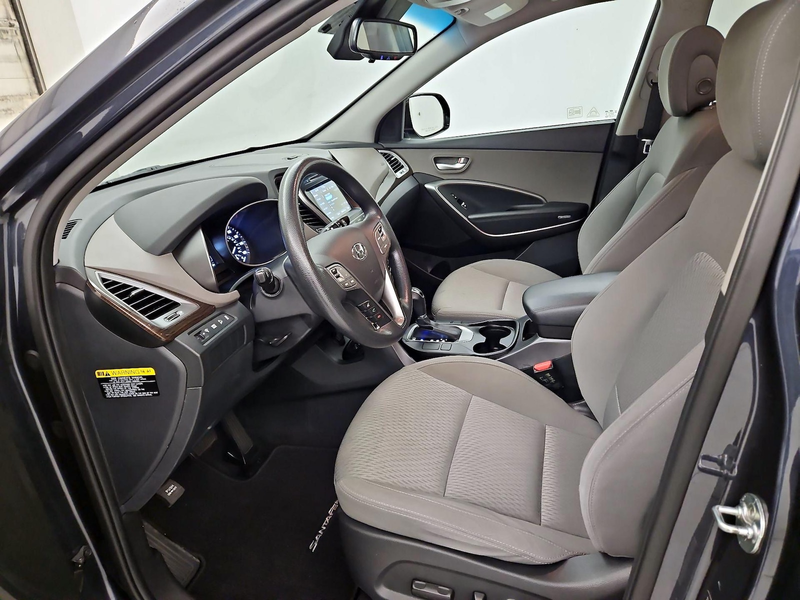 2017 Hyundai Santa Fe SE - Photo 12