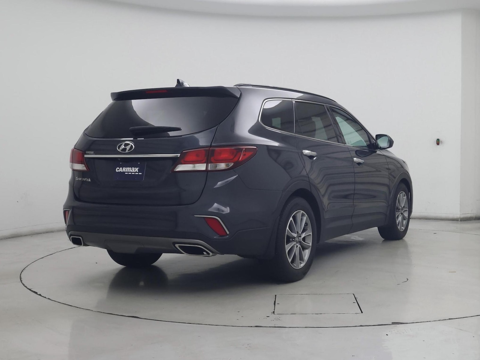 2017 Hyundai Santa Fe SE - Photo 9