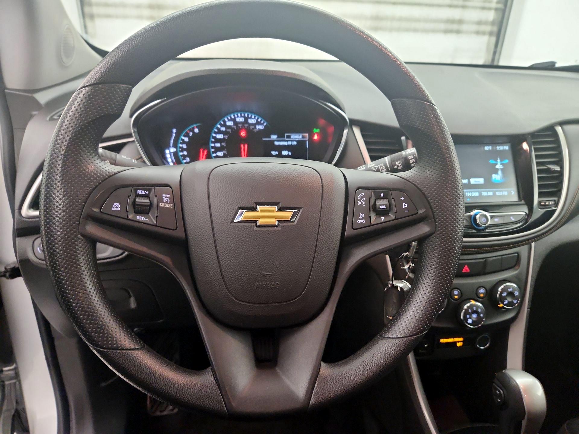 Thumbnail: 2017 Chevrolet Trax - 10