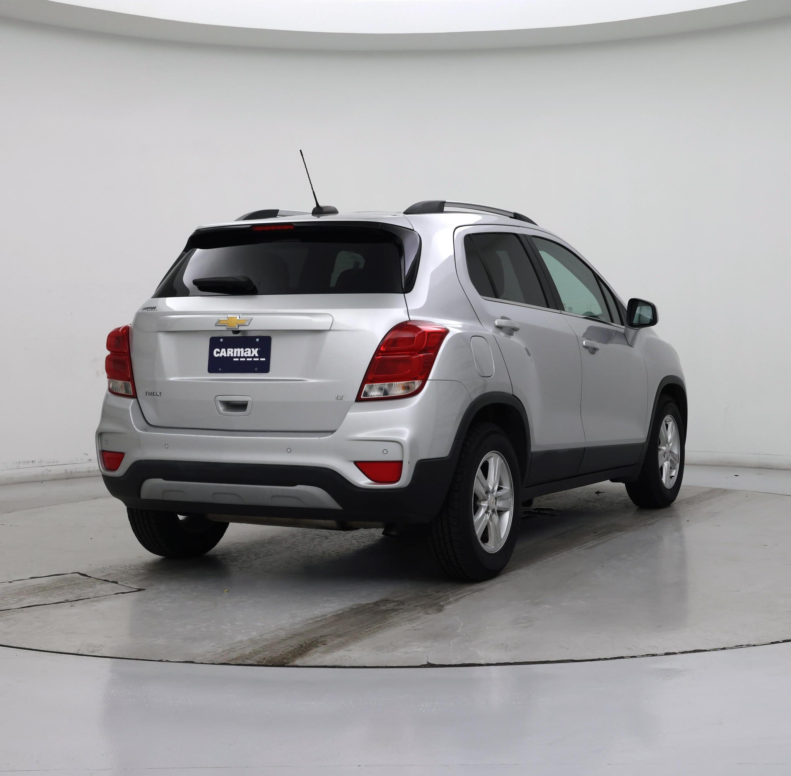 Thumbnail: 2017 Chevrolet Trax - 8