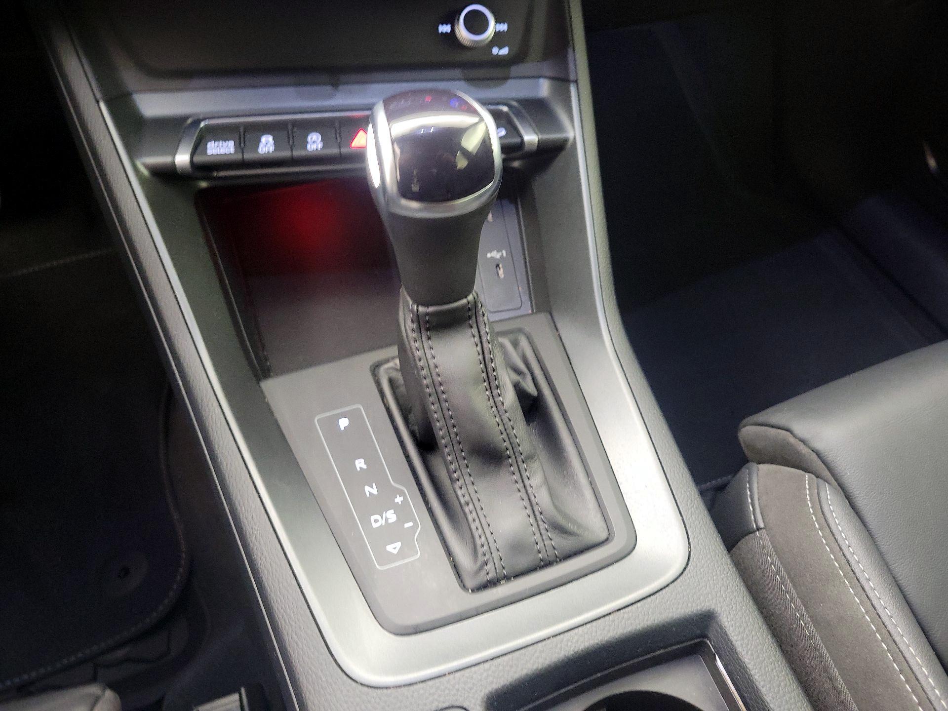 Thumbnail: 2022 Audi Q3 - 18