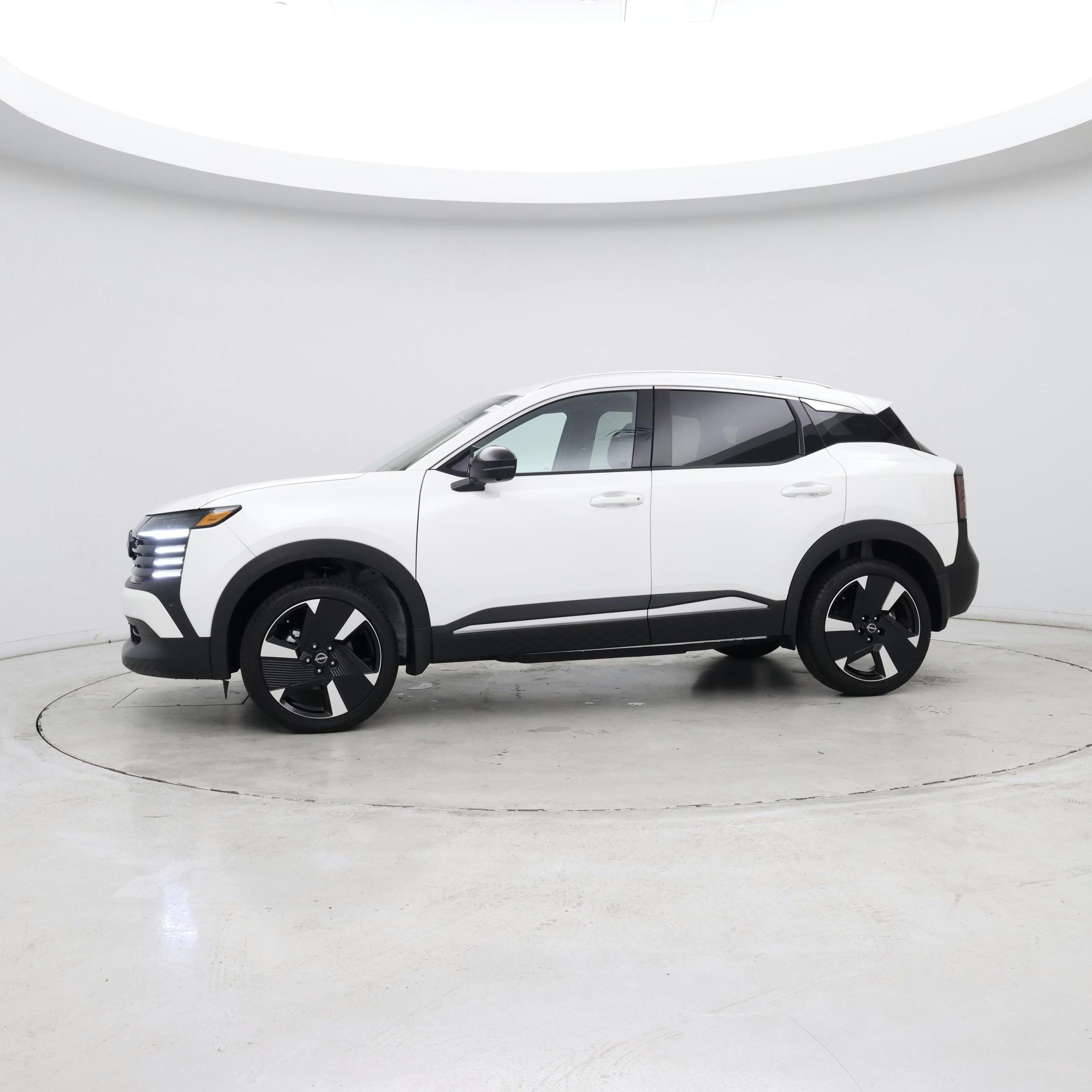 Thumbnail: 2026 Nissan Kicks - 2