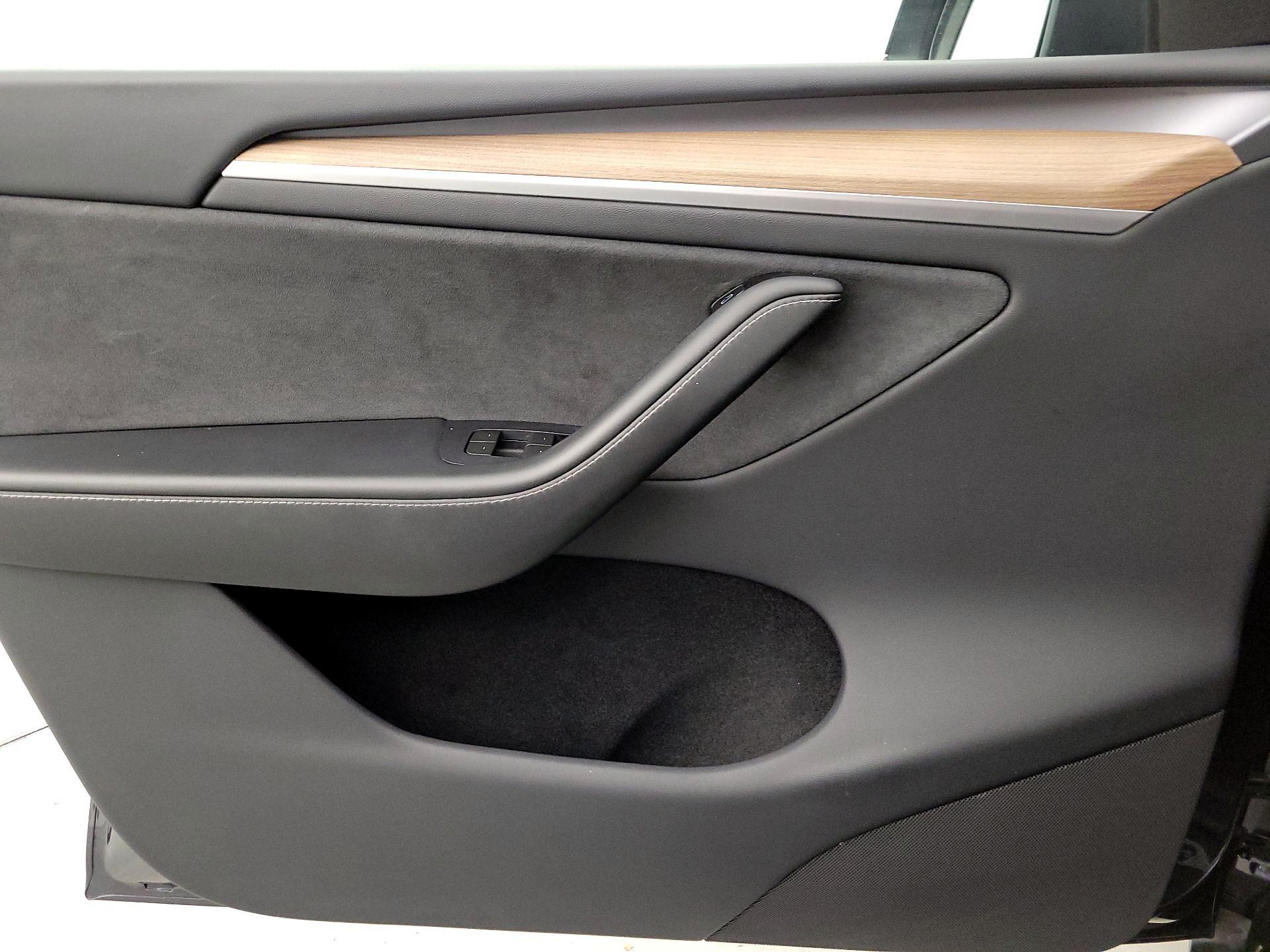 Thumbnail: 2024 Tesla Model Y - 12
