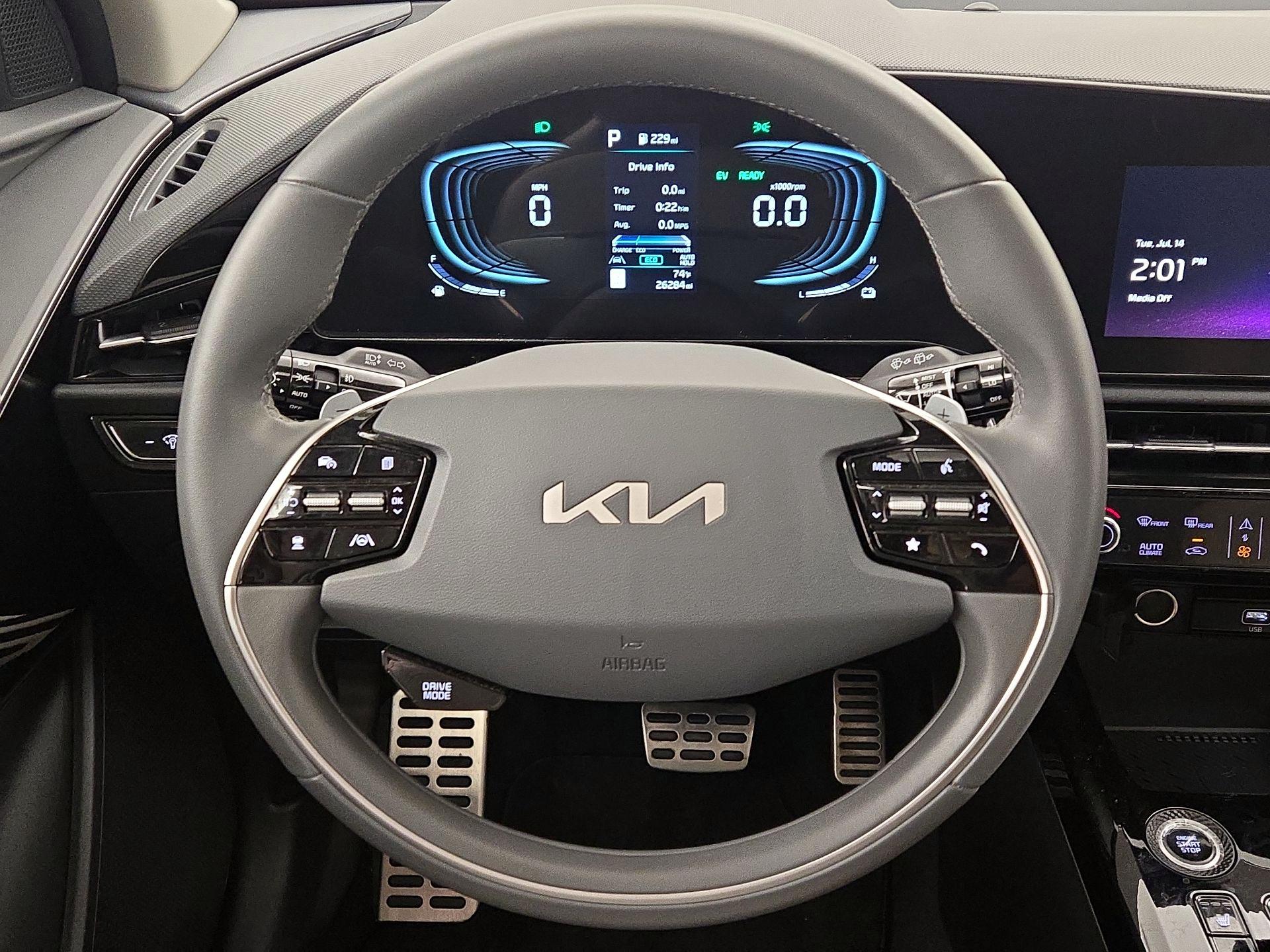 Thumbnail: 2024 Kia Niro - 10