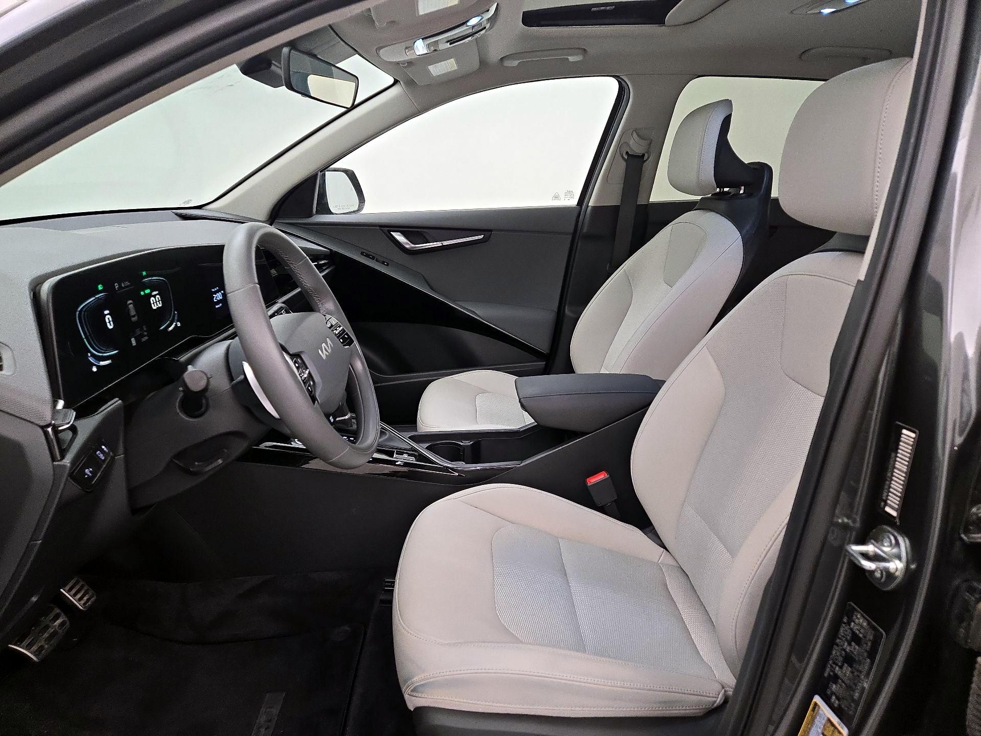 Thumbnail: 2024 Kia Niro - 11