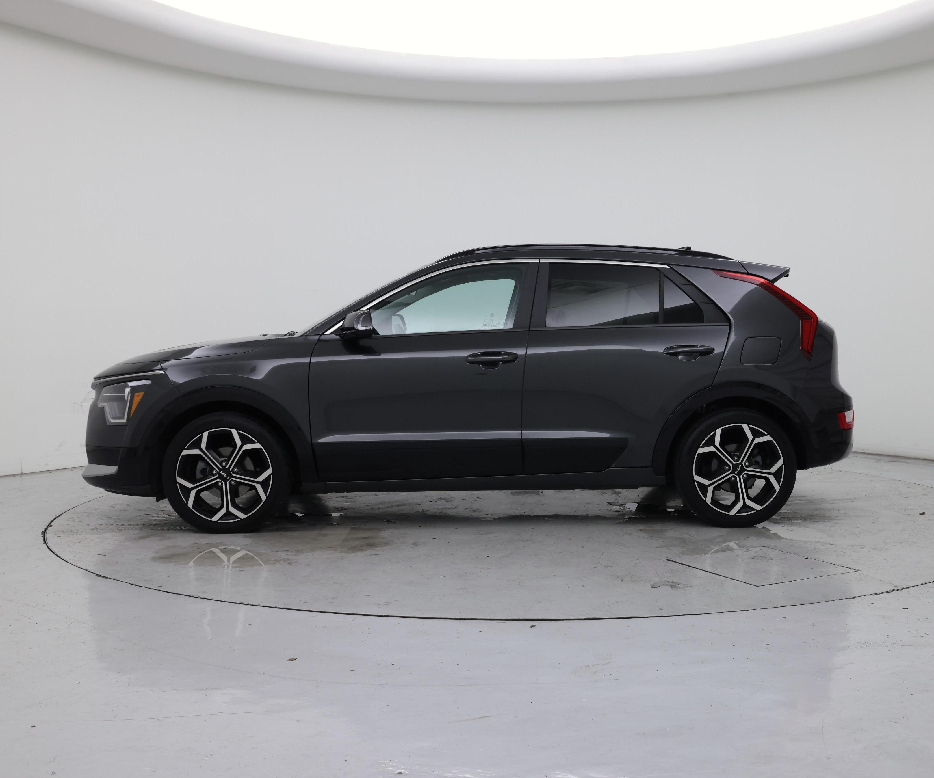 Thumbnail: 2024 Kia Niro - 3