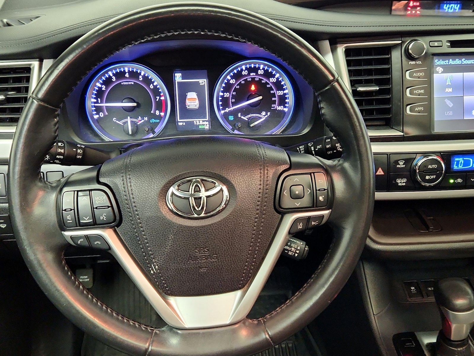 2019 Toyota Highlander XLE - Photo 11