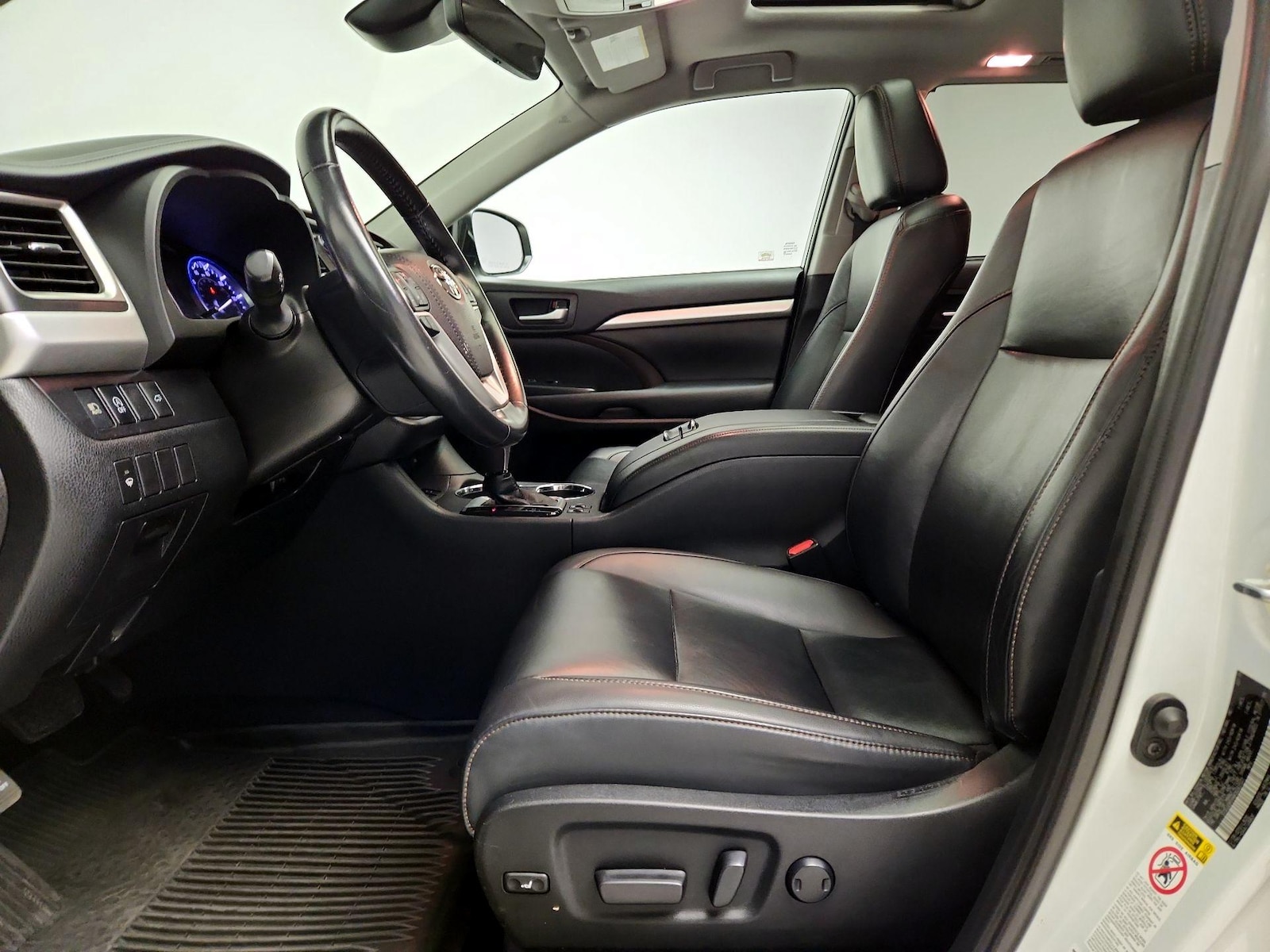 2019 Toyota Highlander XLE - Photo 12