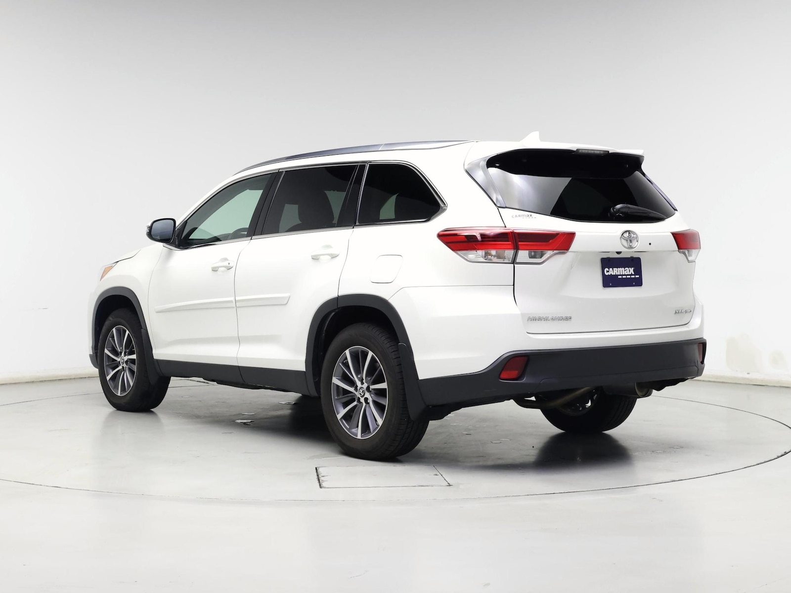 2019 Toyota Highlander XLE - Photo 3