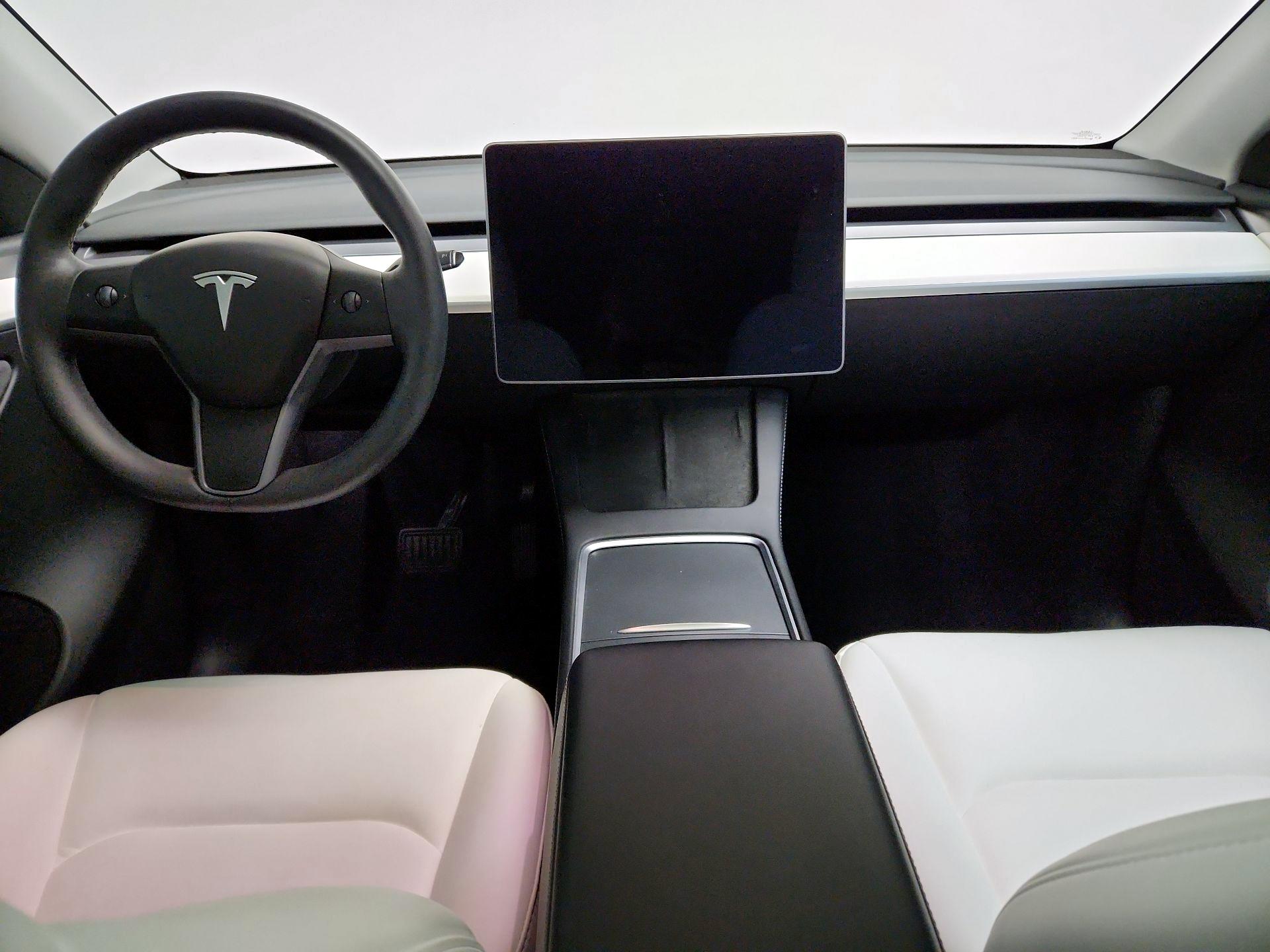 Thumbnail: 2025 Tesla Model Y - 9