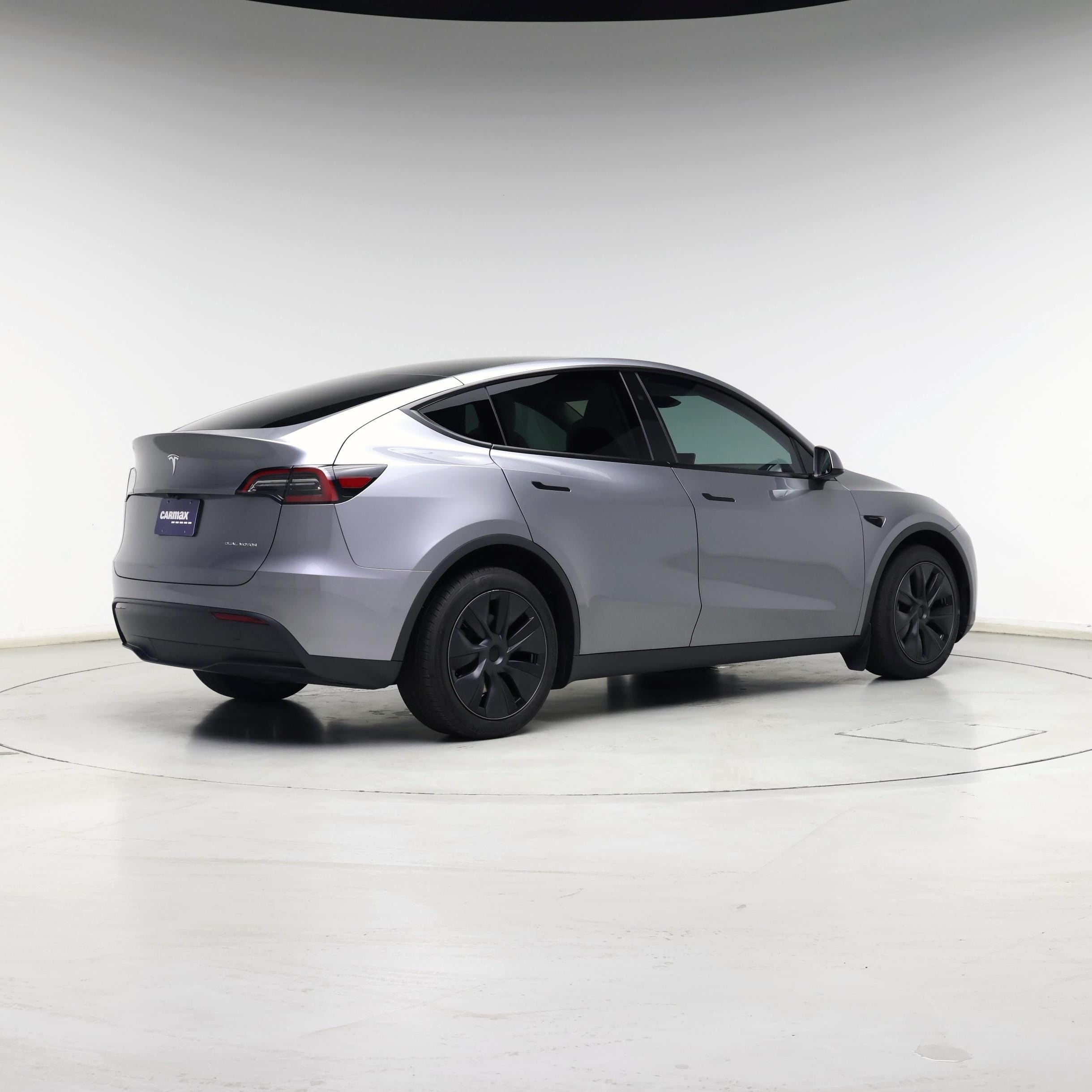 Thumbnail: 2025 Tesla Model Y - 8