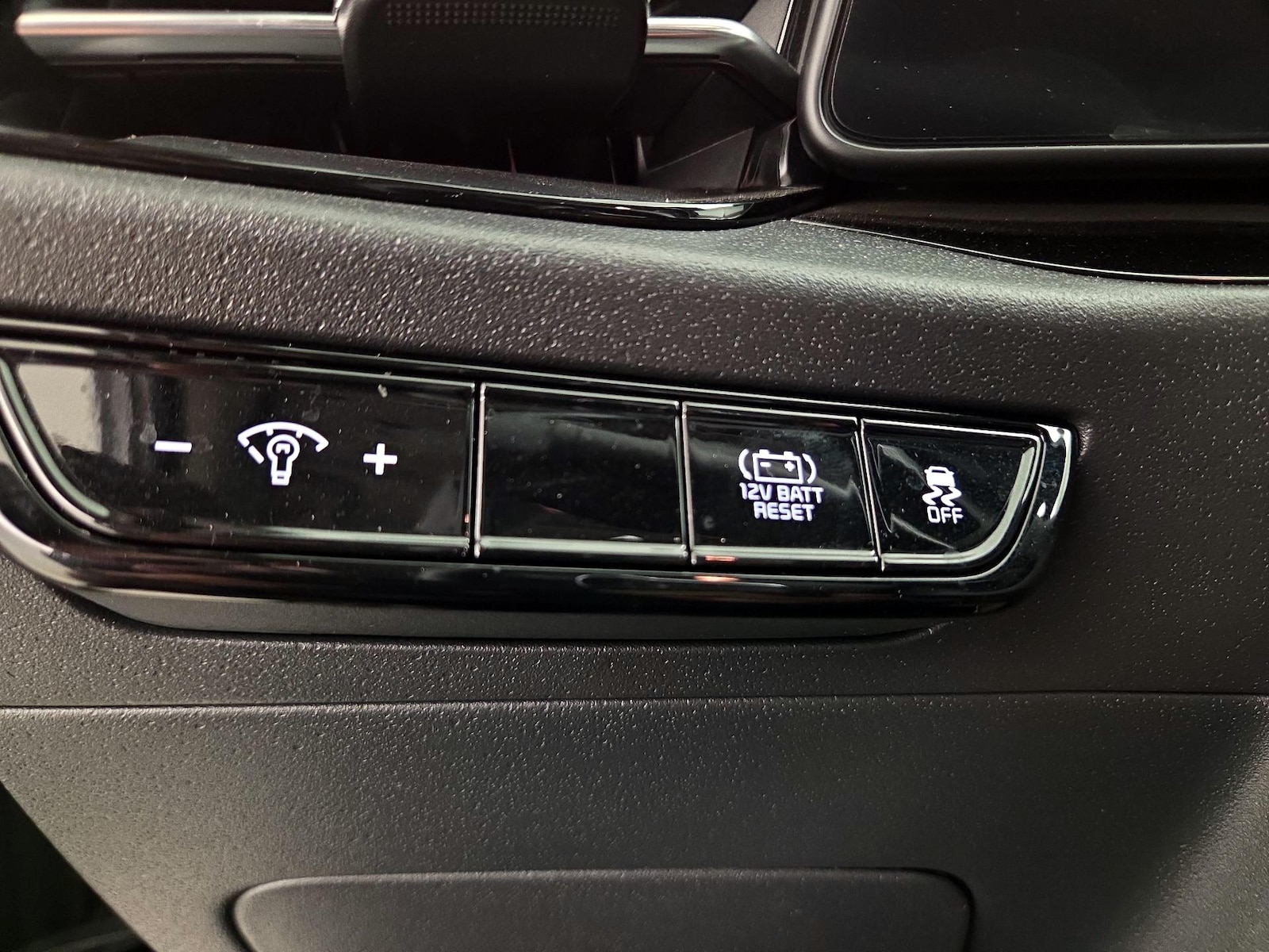 2023 Kia Niro EX - Photo 14