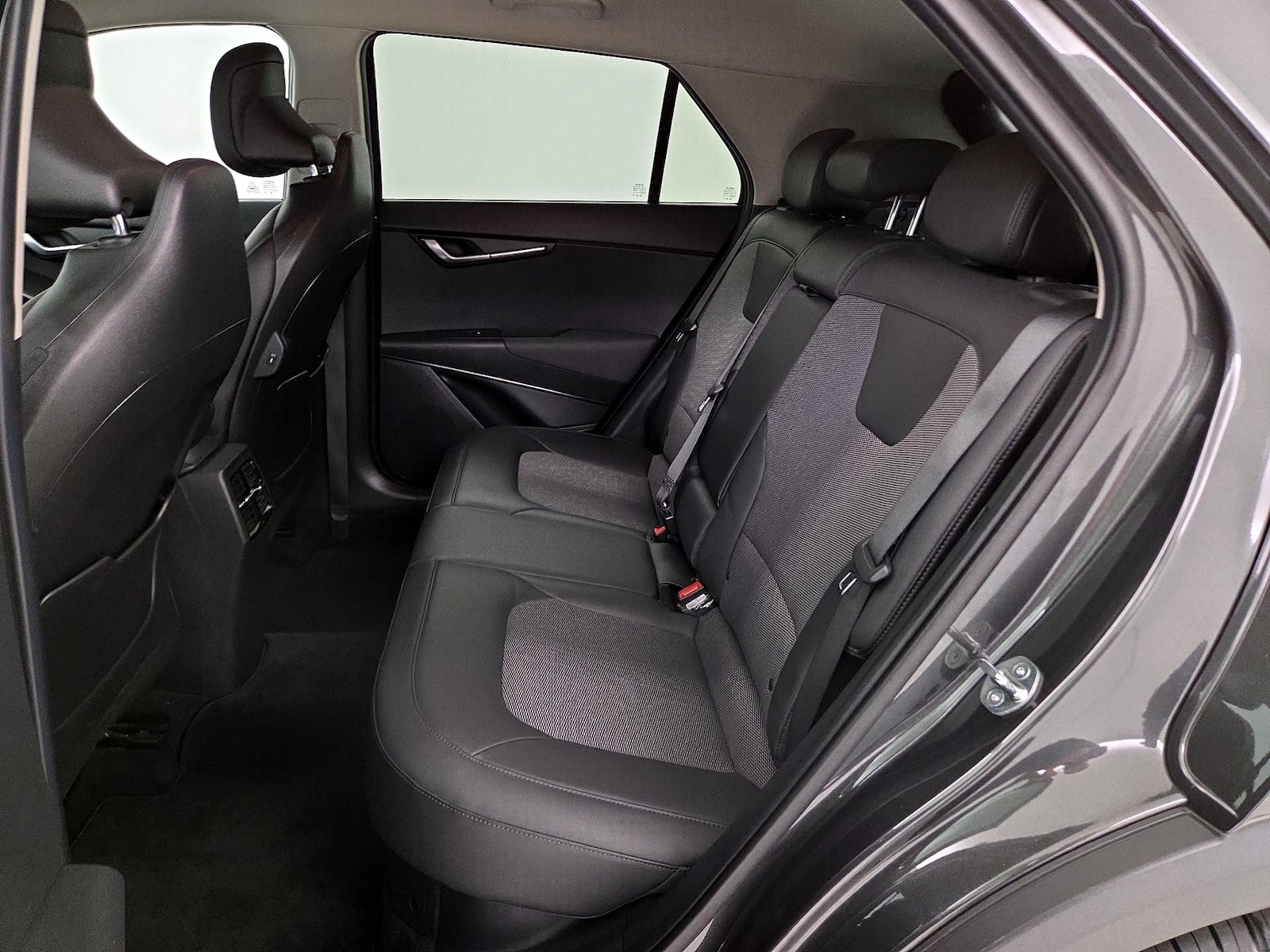 2023 Kia Niro EX - Photo 21