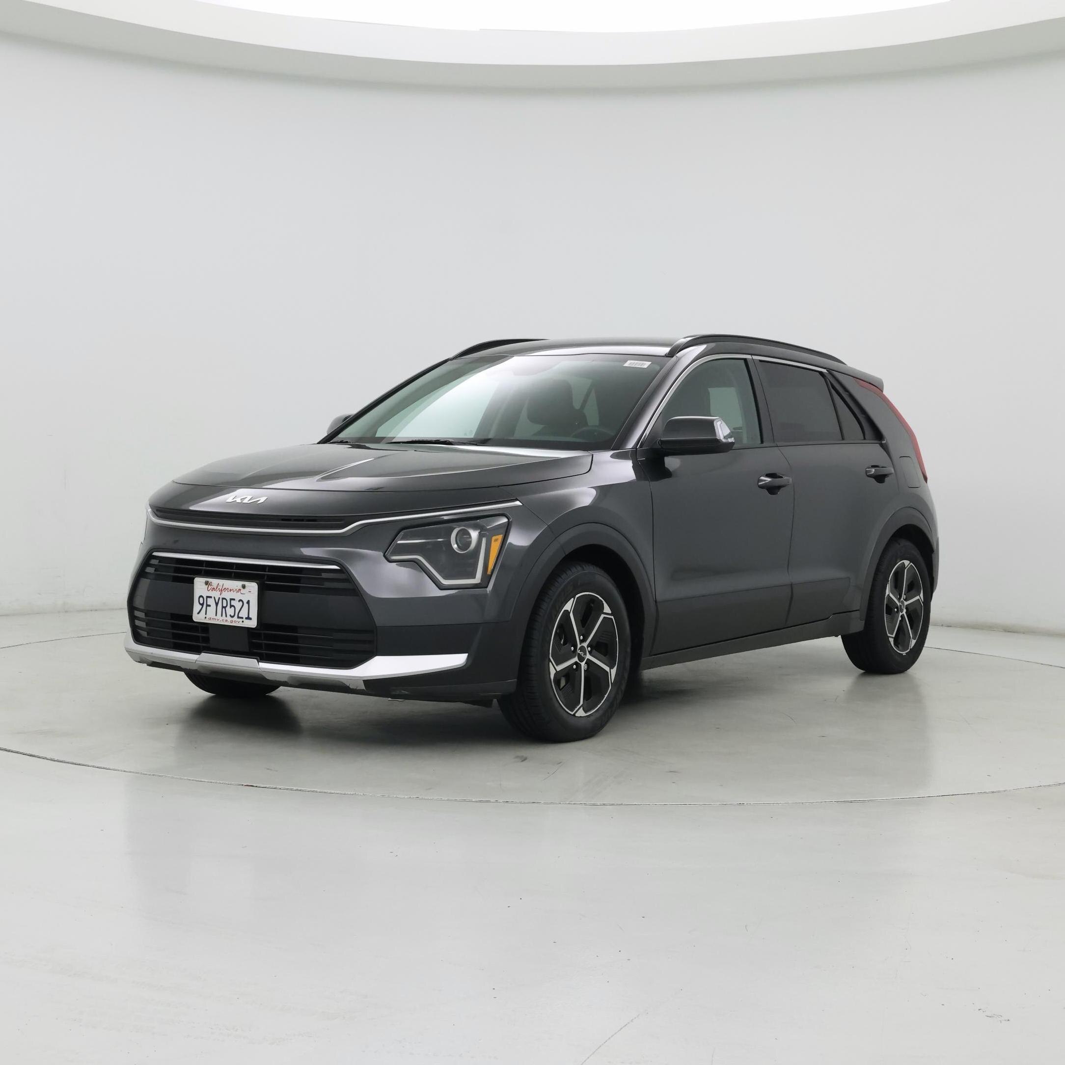 Thumbnail: 2023 Kia Niro - 4