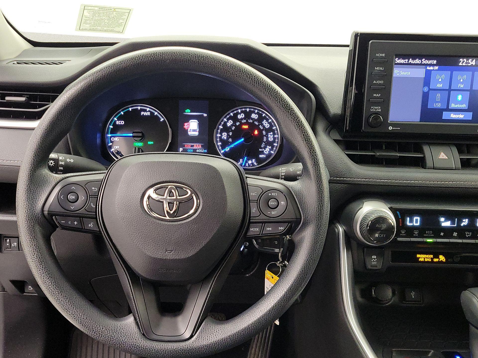 Thumbnail: 2022 Toyota RAV4 - 10