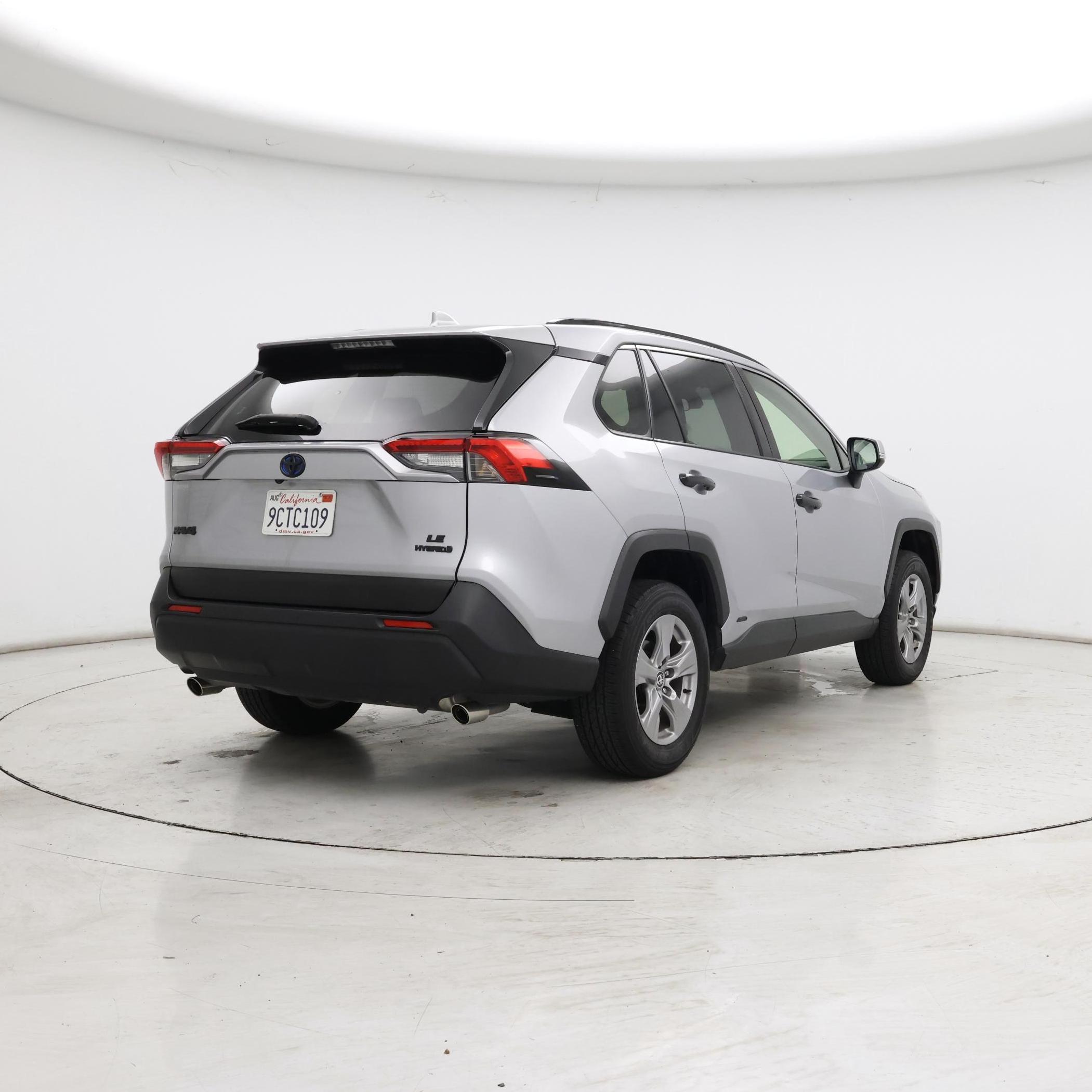 Thumbnail: 2022 Toyota RAV4 - 8