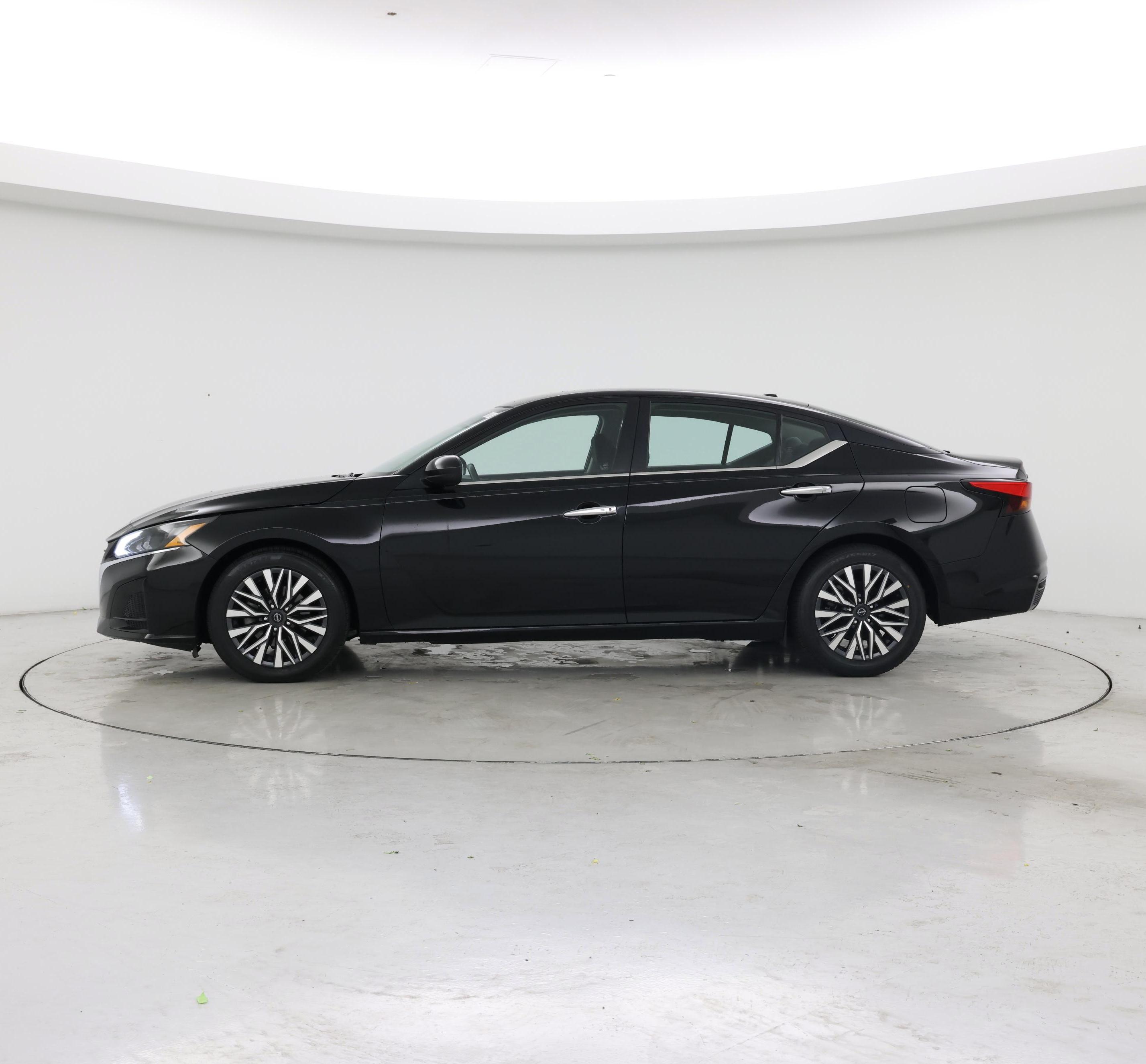 Thumbnail: 2024 Nissan Altima - 3