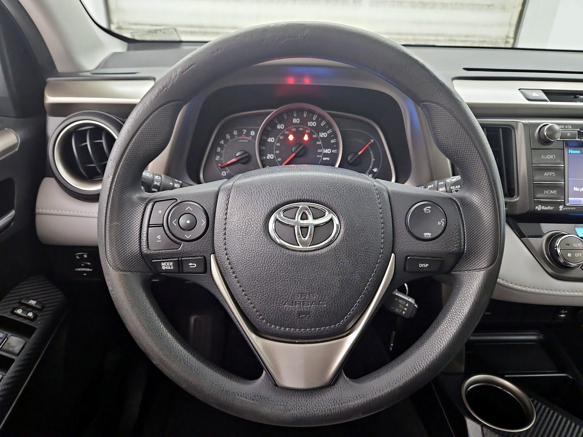 Thumbnail: 2015 Toyota RAV4 - 10