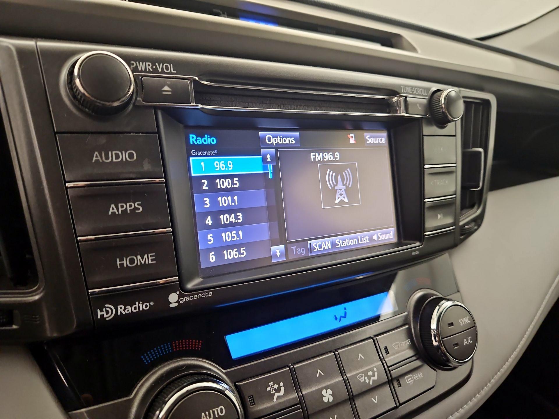 Thumbnail: 2015 Toyota RAV4 - 15